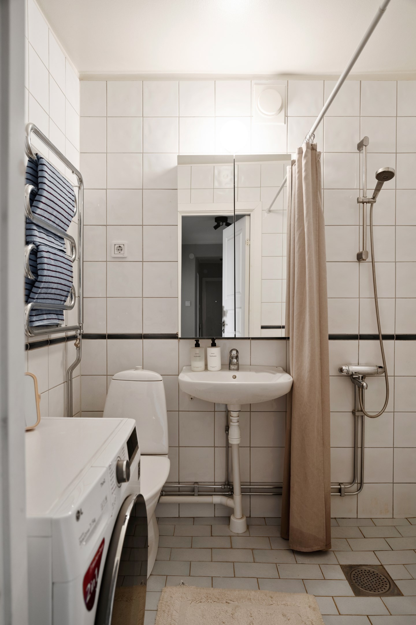 Bostadsbild från Becksjudarvägen 47, Till salu i Finntorp, Nacka