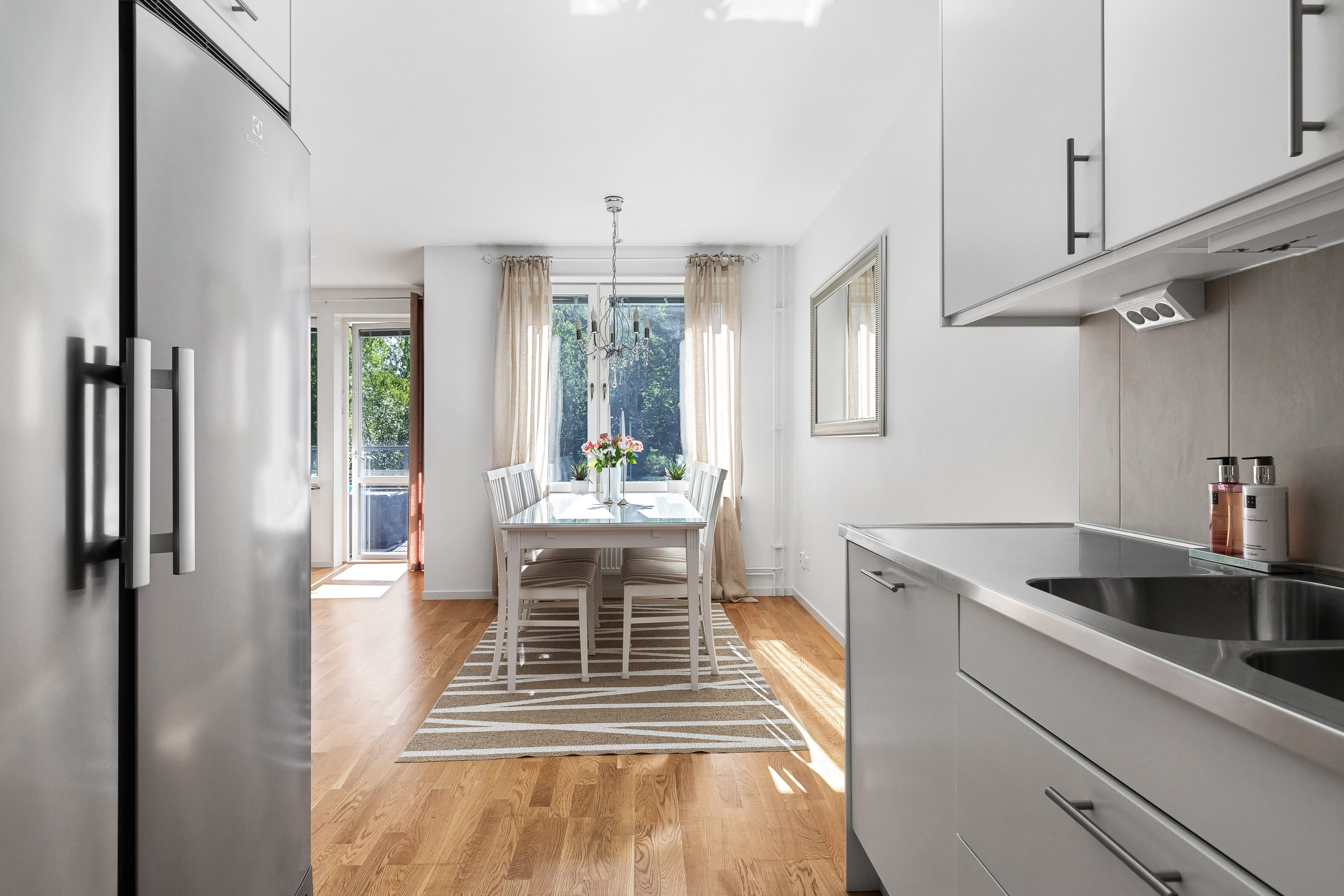 Bostadsbild från Fridensborgsvägen 153, Till salu i Järvastaden, Solna