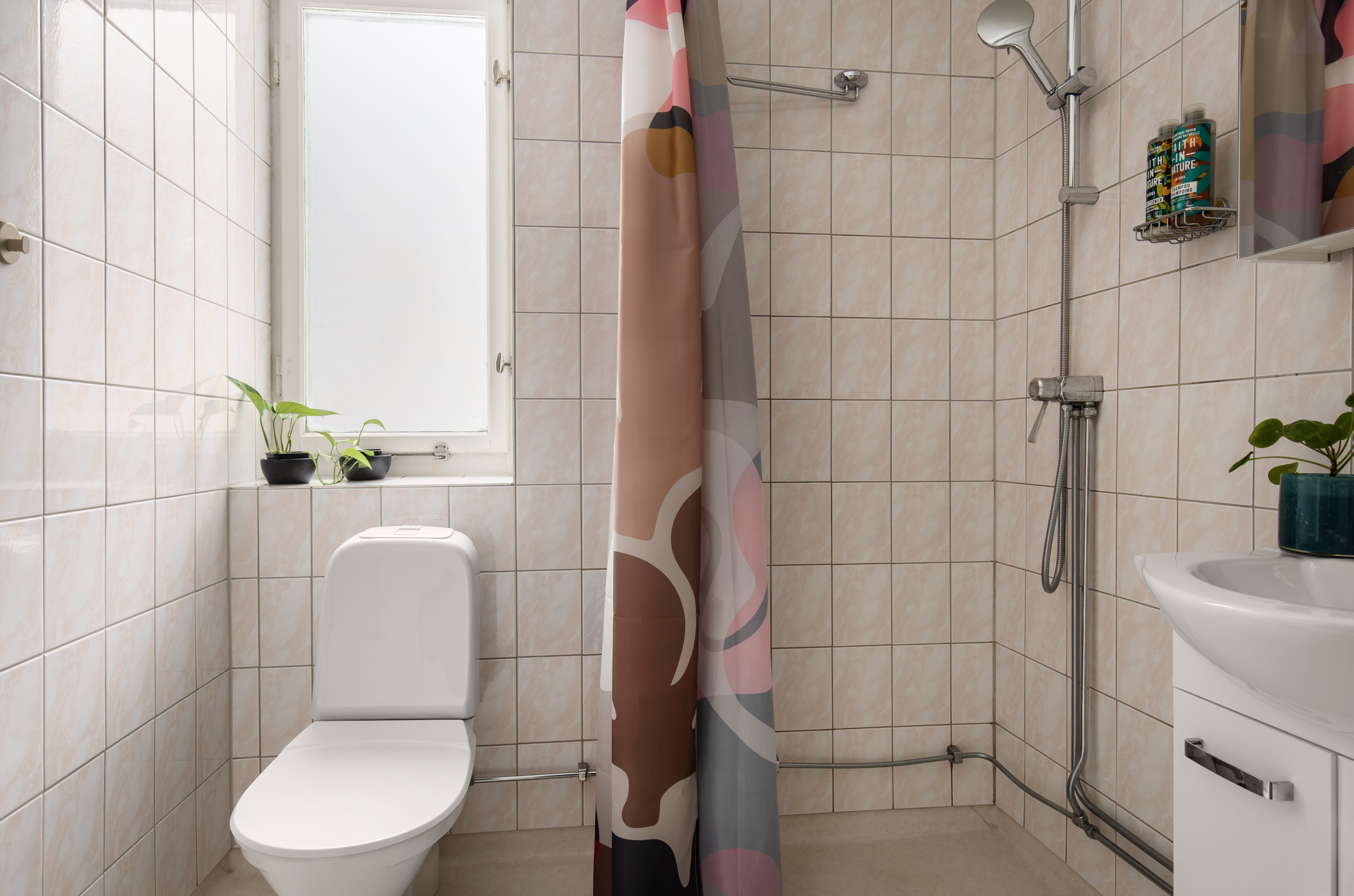 Bostadsbild från Ugglevägen 21A, Såld i Saltängen, Nacka