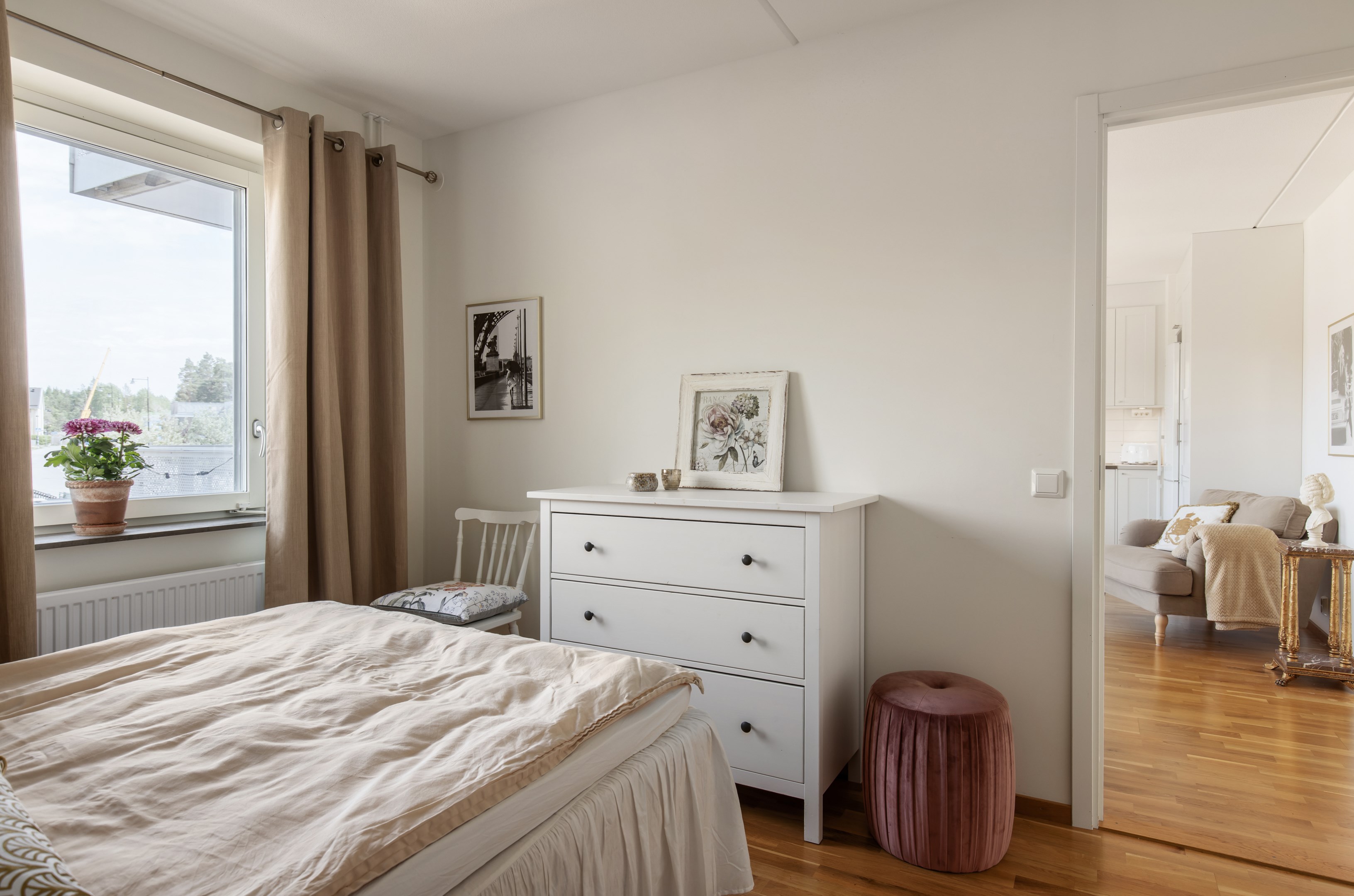 Bostadsbild från Hedenströms väg 15, Till salu i Tollare, Nacka