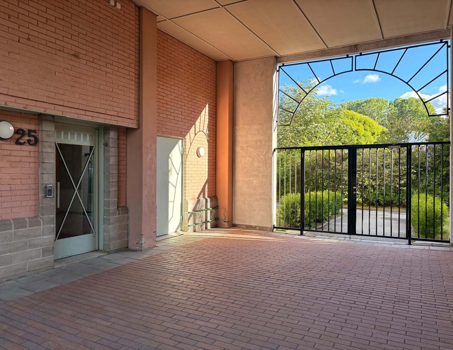 Bostadsbild från Bäckbornas väg 25, Till salu i Bromma - Beckomberga, Stockholm