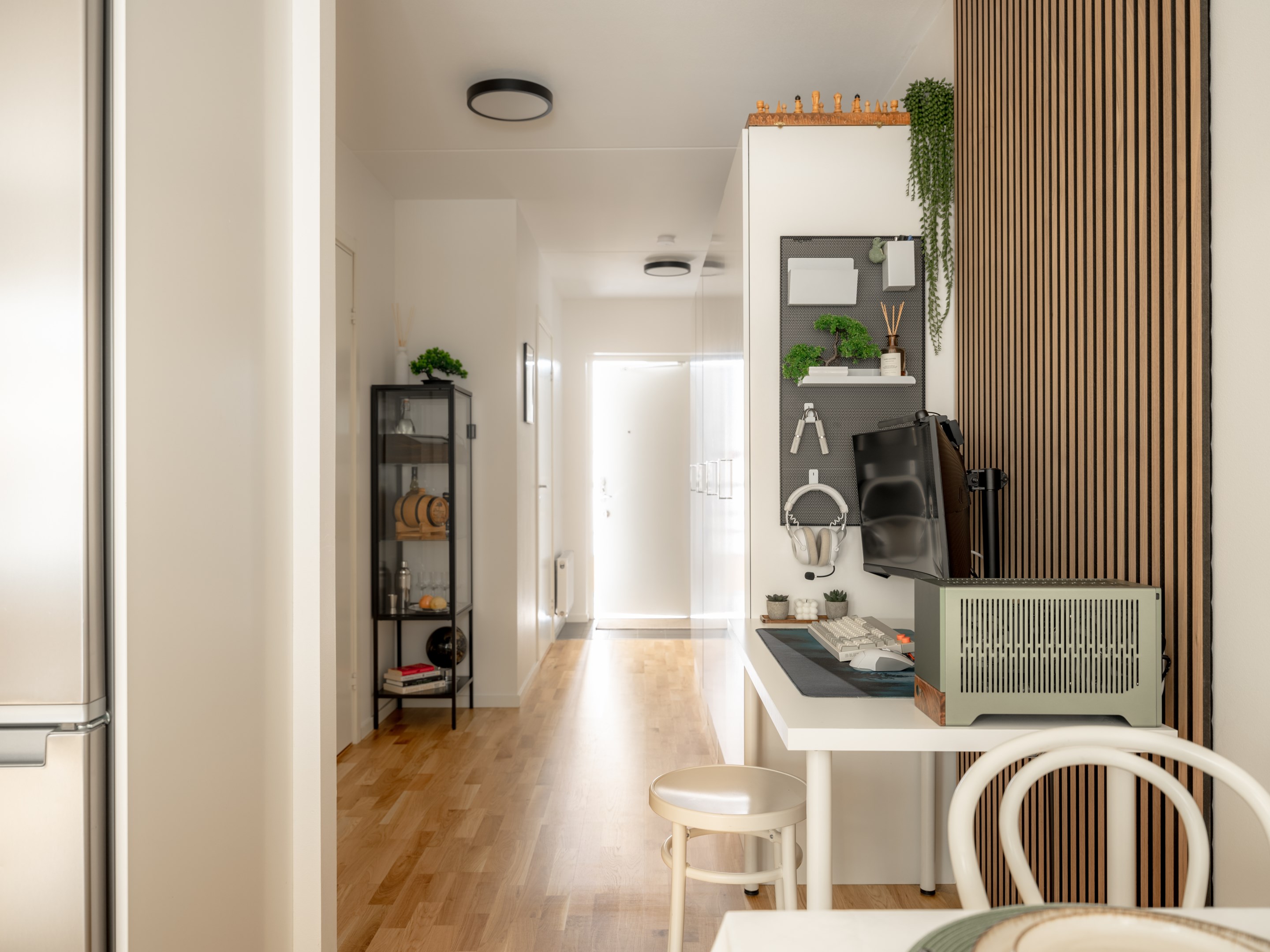 Bostadsbild från Radiusbacken 49, Till salu i Midsommarkransen Telefonplan, Stockholm