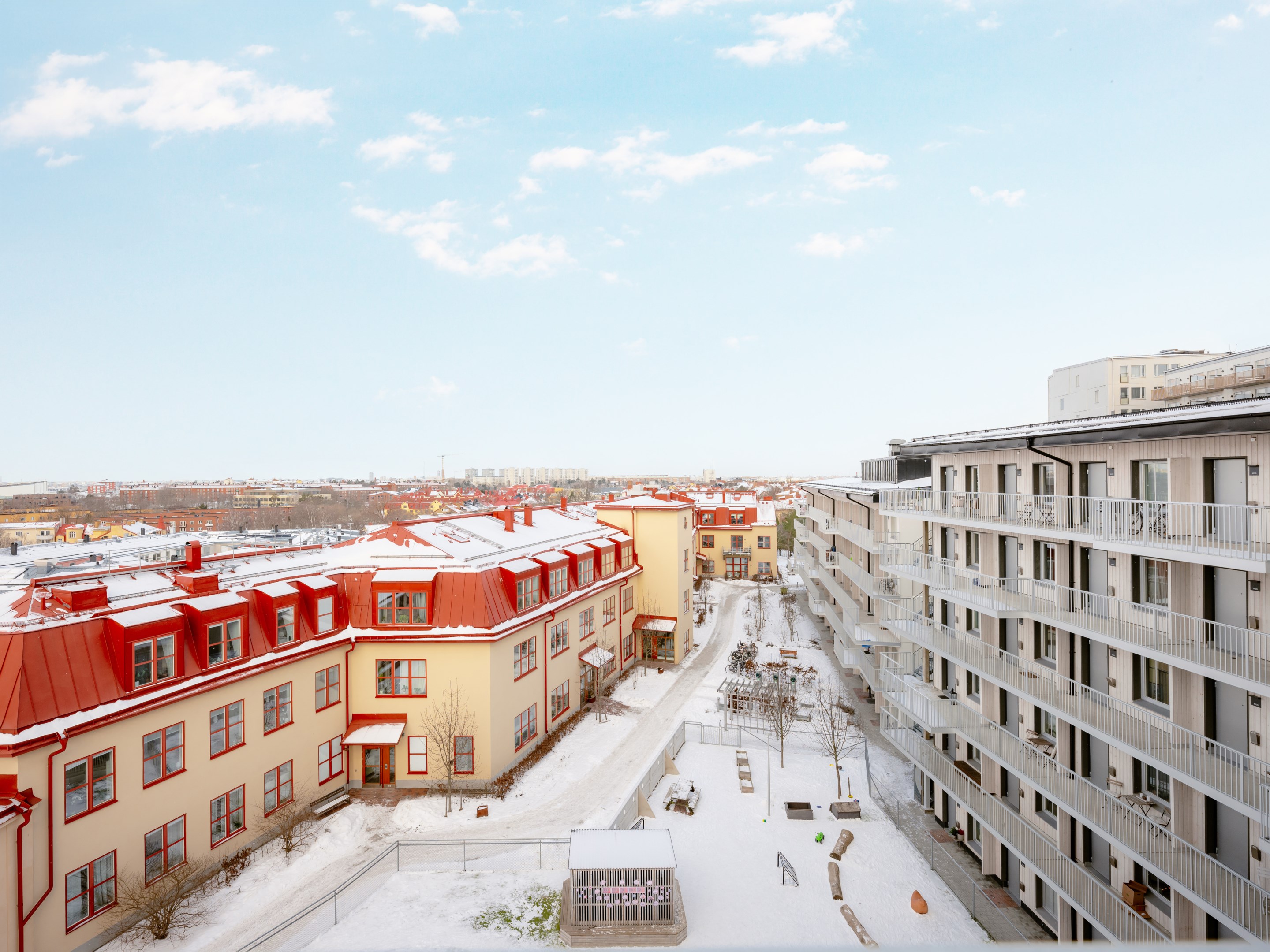 Bostadsbild från Radiusbacken 49, Till salu i Midsommarkransen Telefonplan, Stockholm