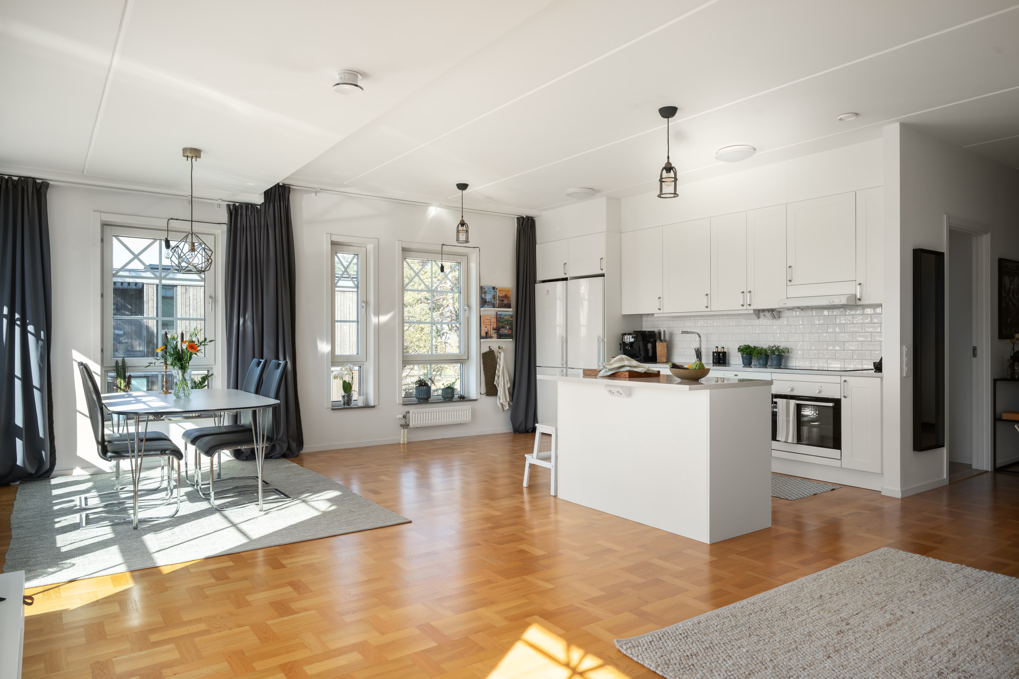 Bostadsbild från Tollarevägen 4, 2 tr, Till salu i Tollare, Nacka