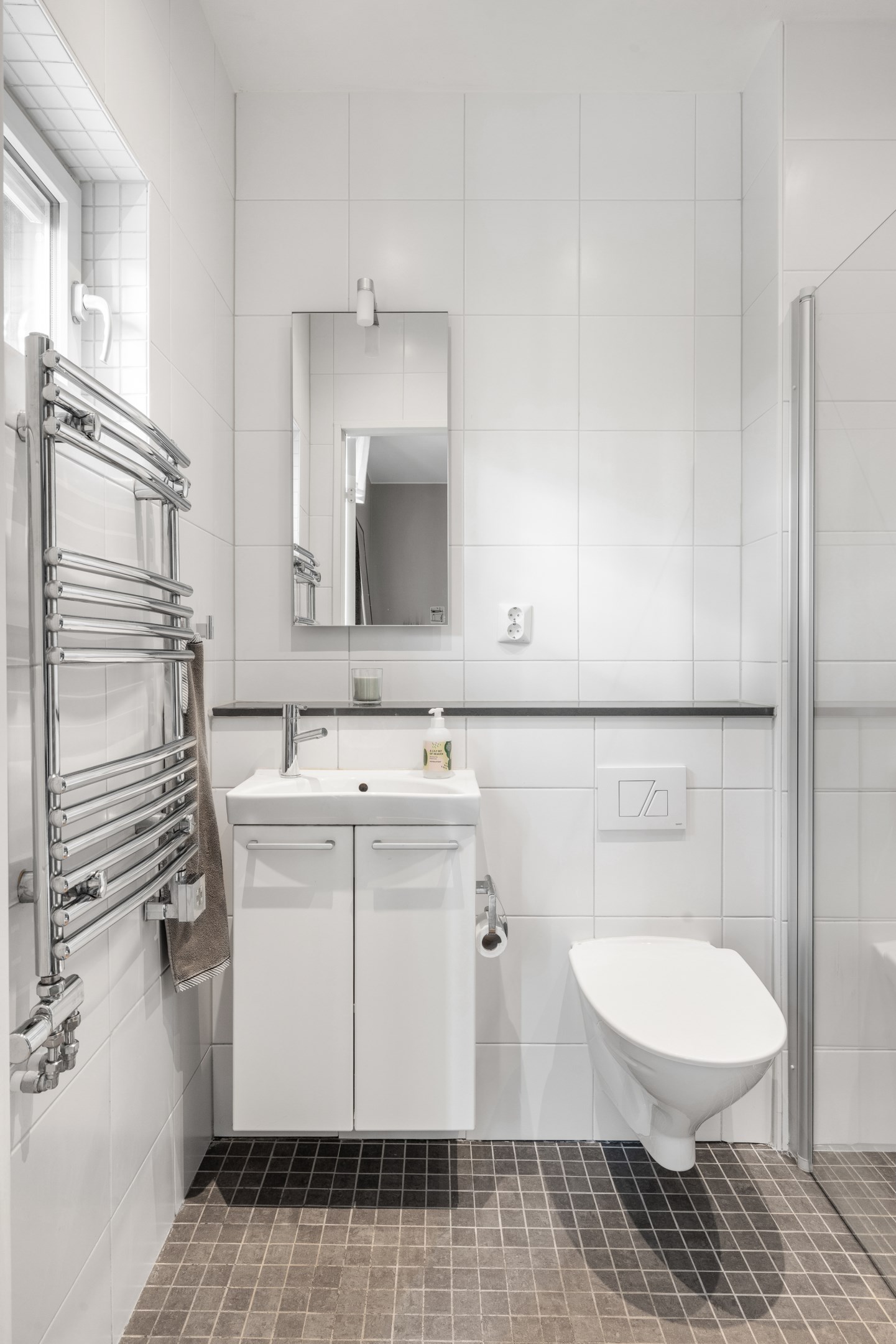 Bostadsbild från Norbyvägen 46E, Till salu i Sommarro, Uppsala