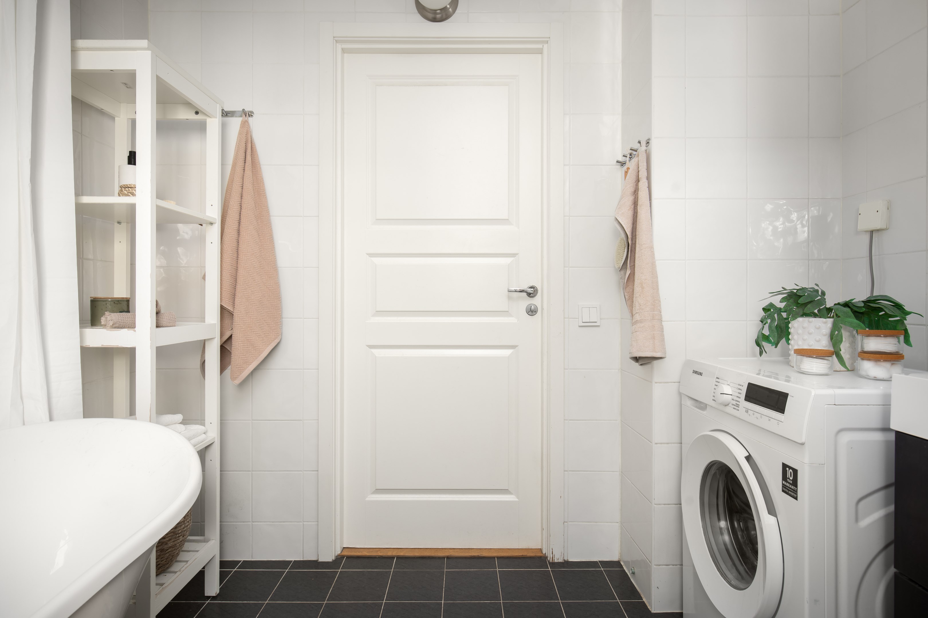 Bostadsbild från Kantatvägen 5, Till salu i Nacka Forum, Nacka