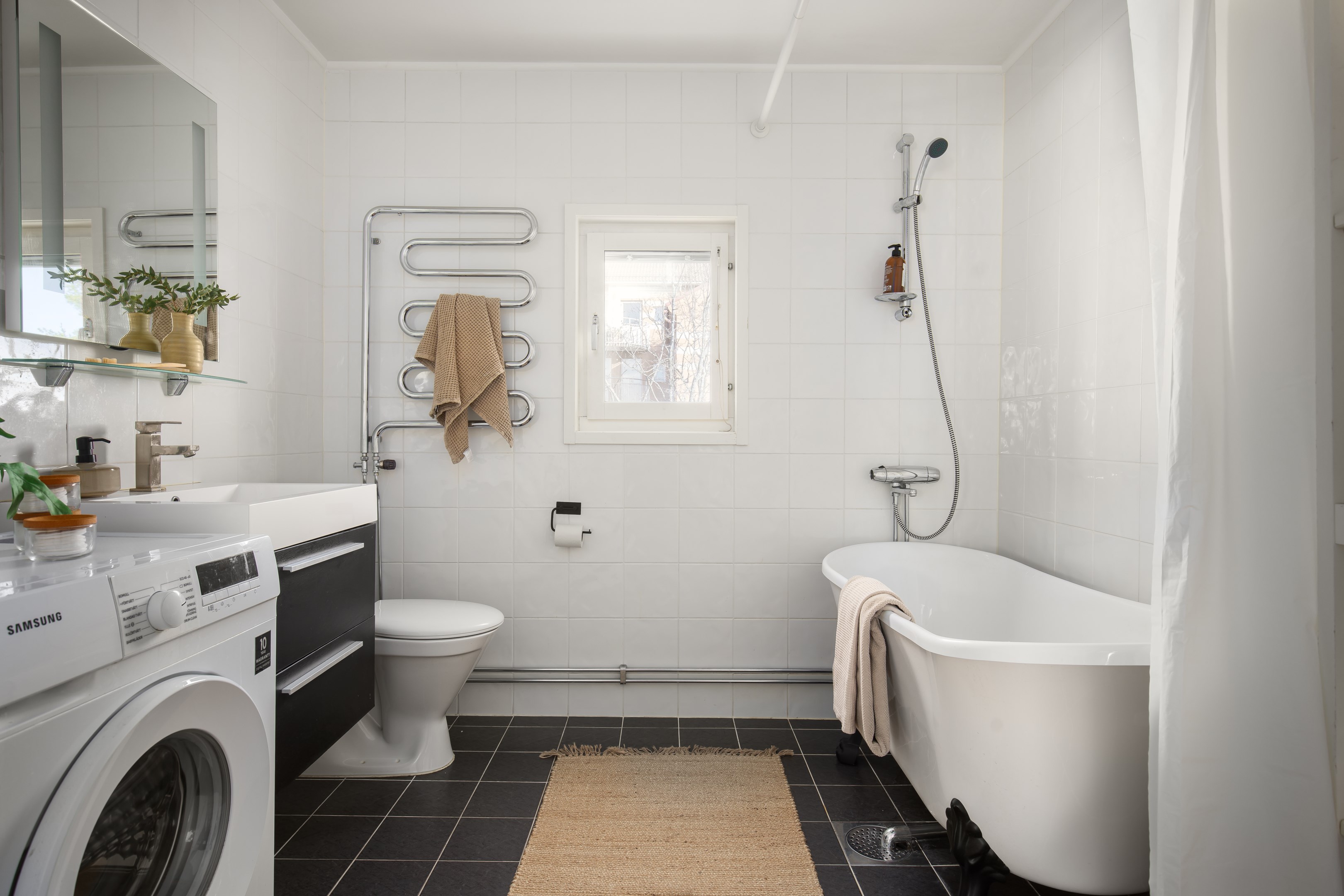 Bostadsbild från Kantatvägen 5, Till salu i Nacka Forum, Nacka