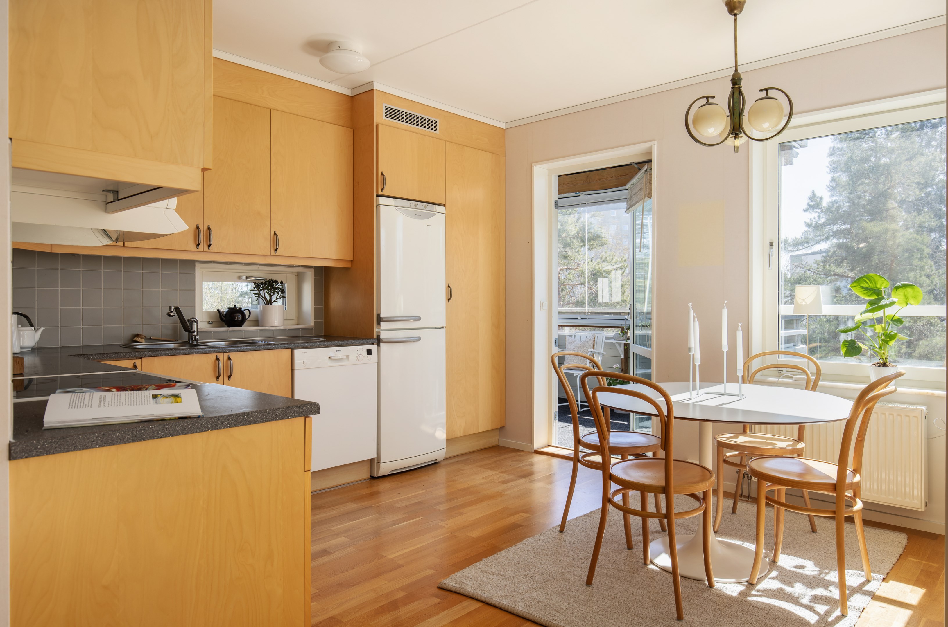 Bostadsbild från Klyvarevägen 64D, Såld i Skogalund, Nacka