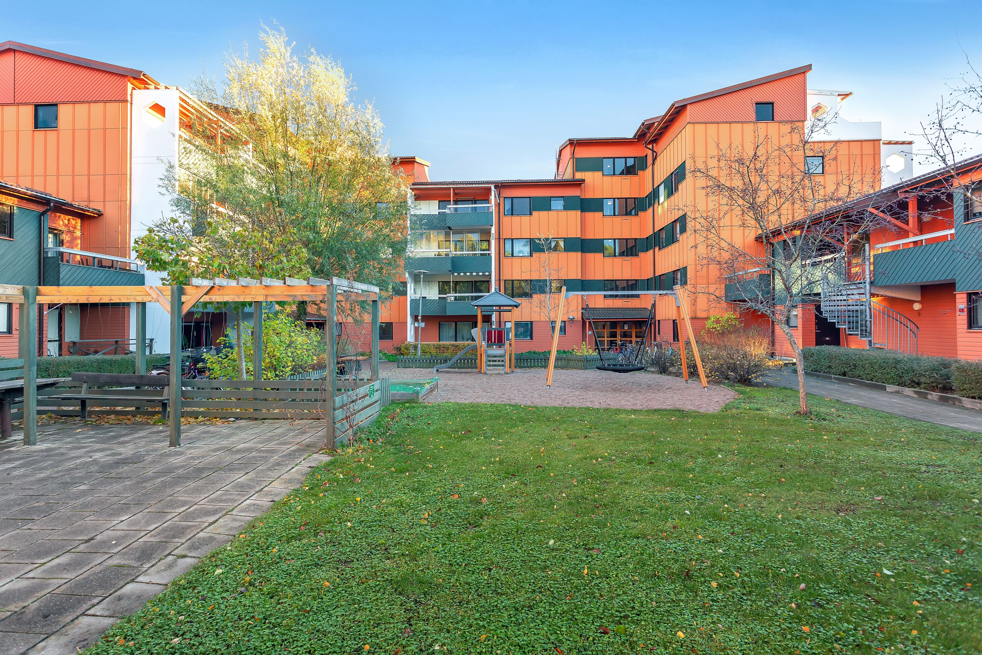 Bostadsbild från Kontrabasvägen 1, Såld i Gottsunda, Uppsala
