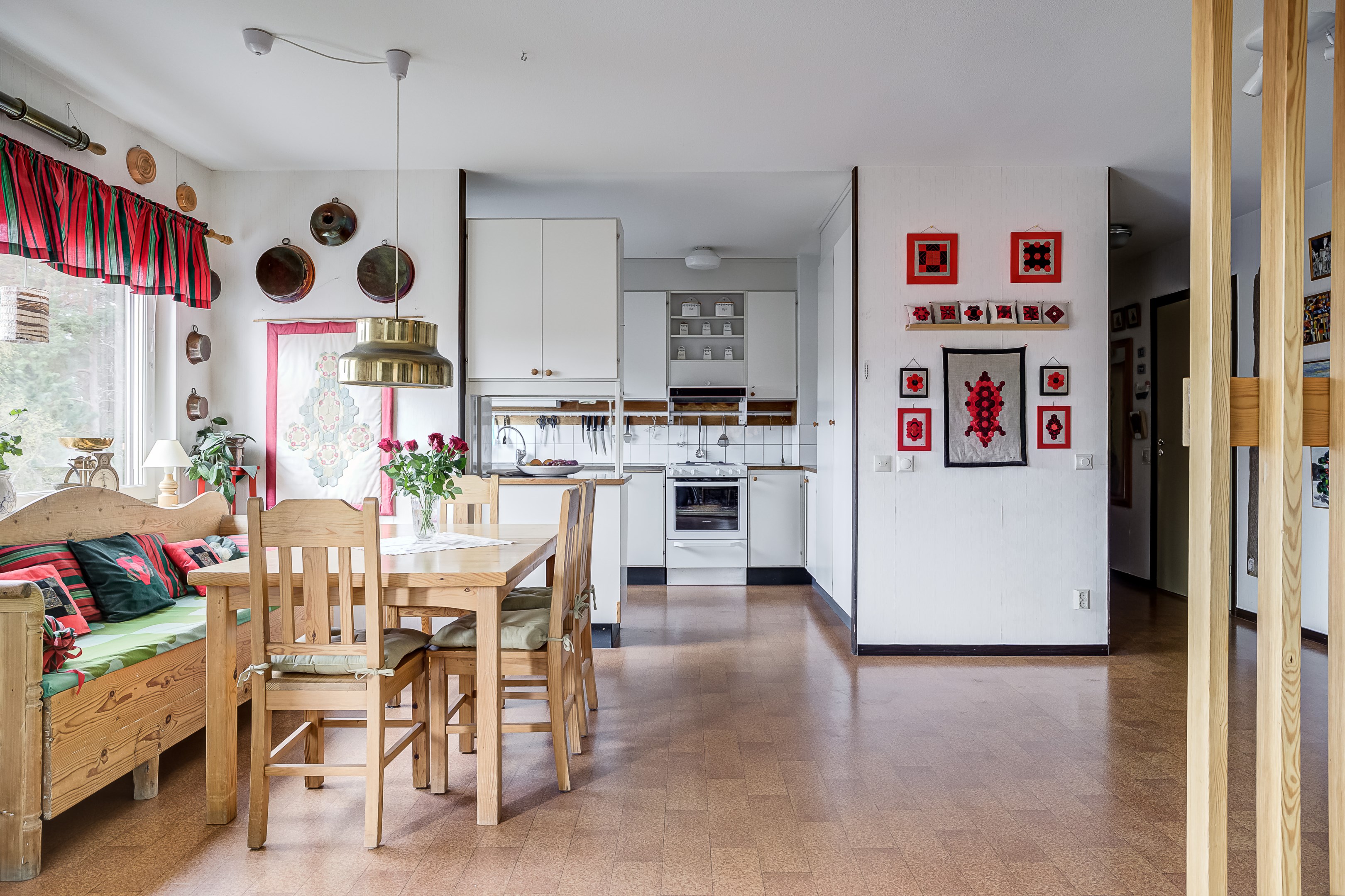 Bostadsbild från Kontrabasvägen 1, Såld i Gottsunda, Uppsala