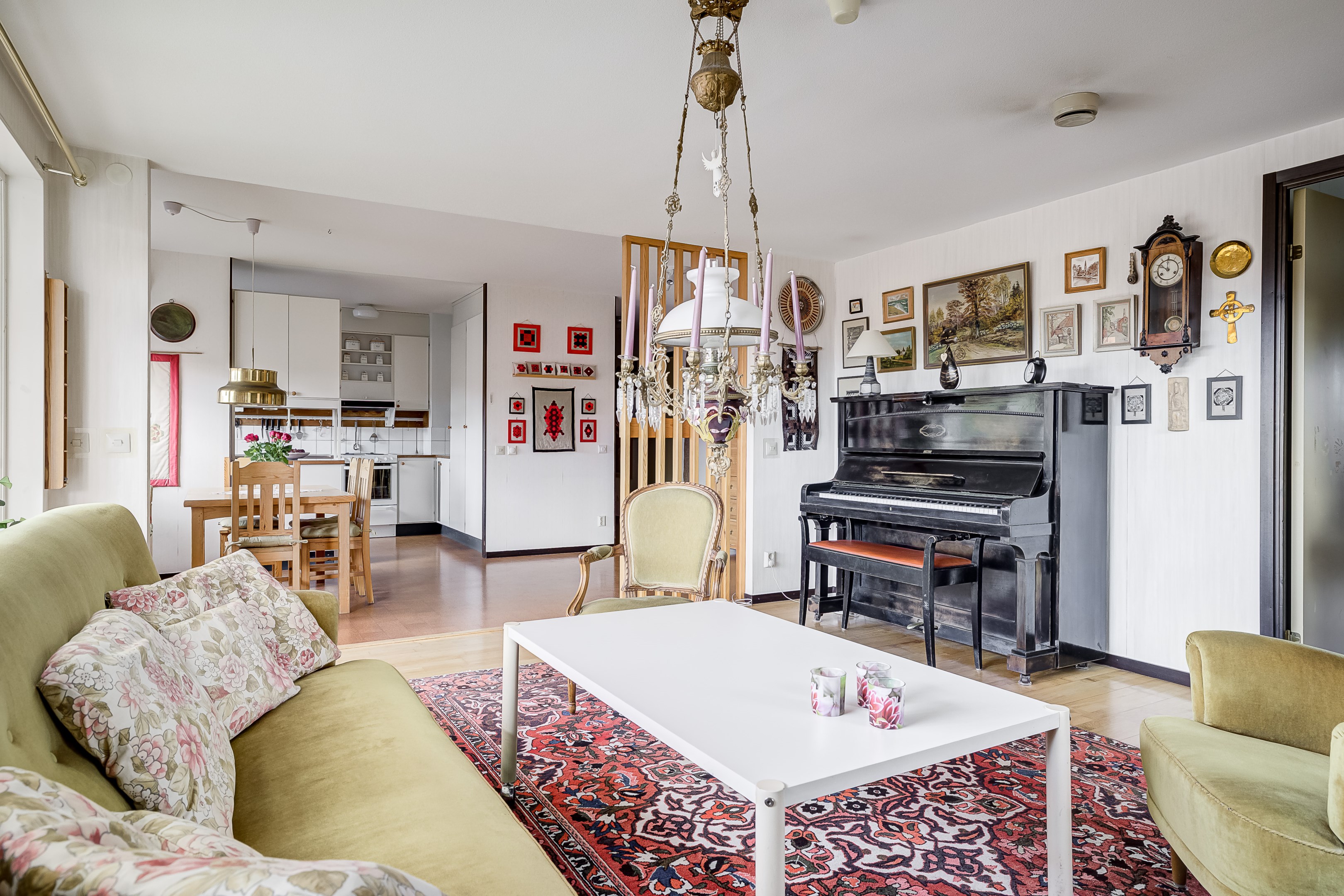 Bostadsbild från Kontrabasvägen 1, Såld i Gottsunda, Uppsala