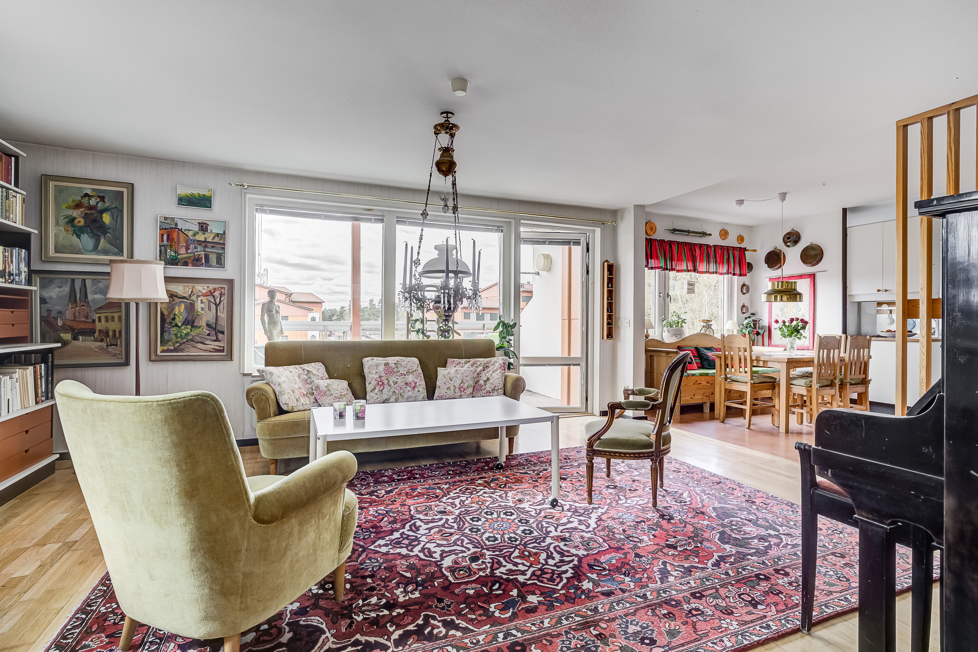 Bostadsbild från Kontrabasvägen 1, Såld i Gottsunda, Uppsala