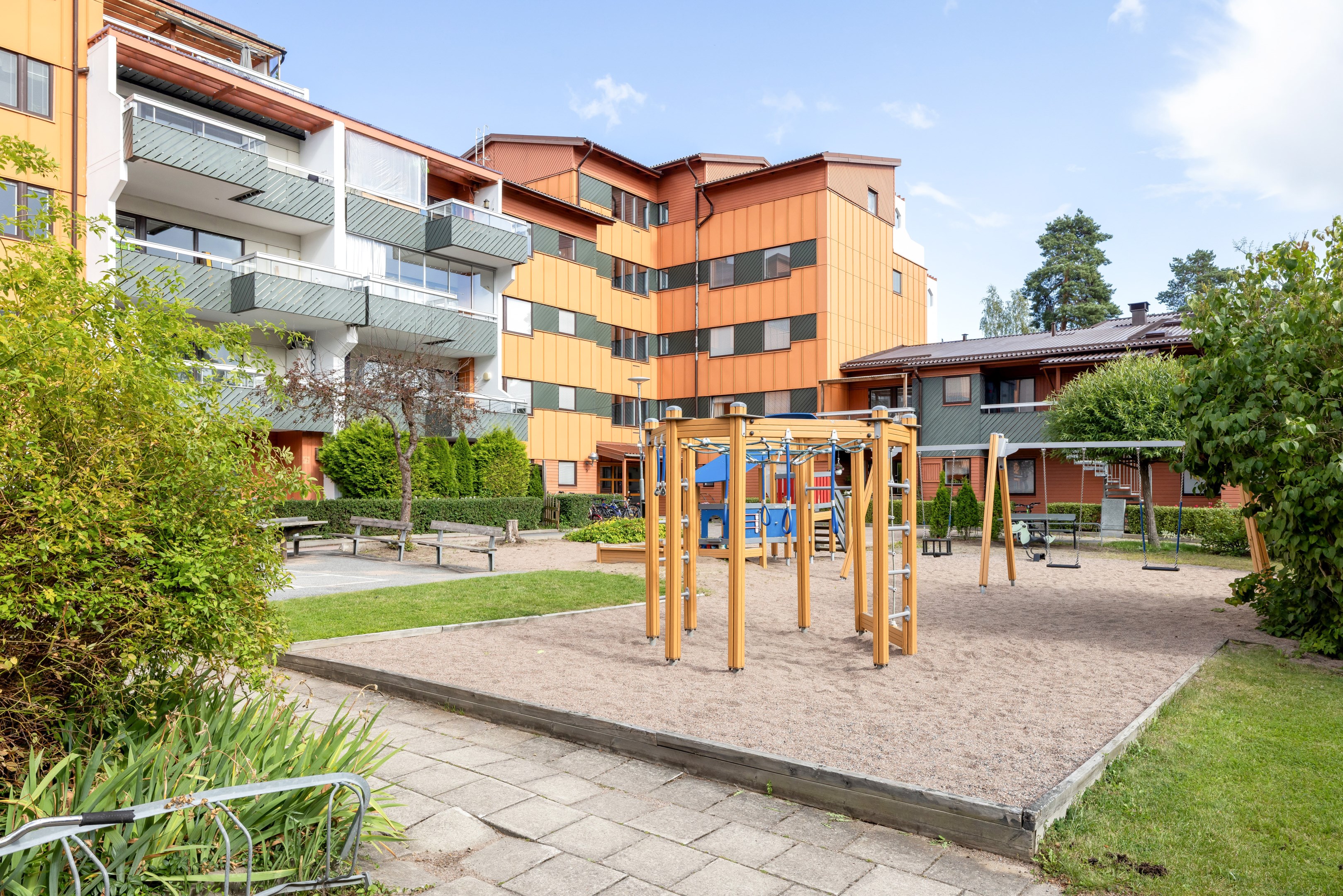 Bostadsbild från Kontrabasvägen 1, Såld i Gottsunda, Uppsala