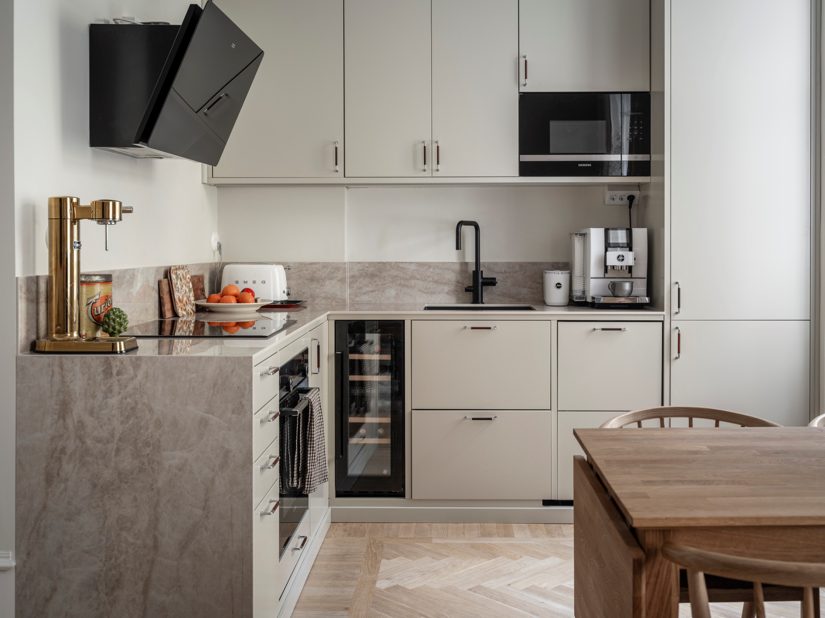 Bostadsbild från Dalagatan 41A, Till salu i Vasastan, Stockholm