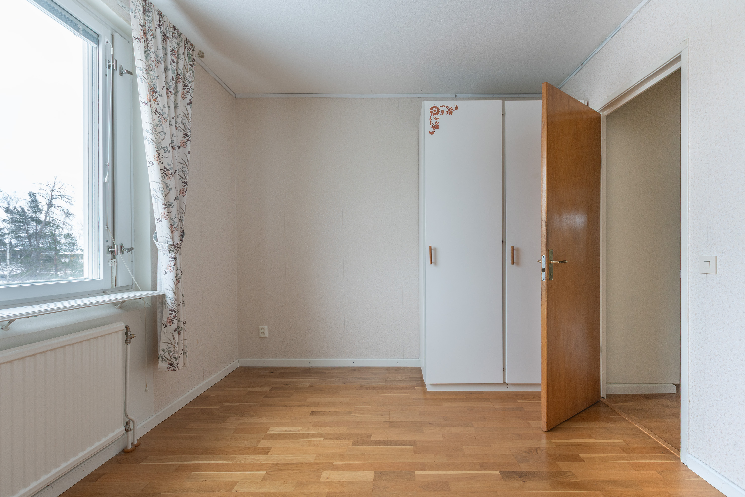 Bostadsbild från Tullingebergsvägen 35, Såld i G:a Tullingeberg, Botkyrka