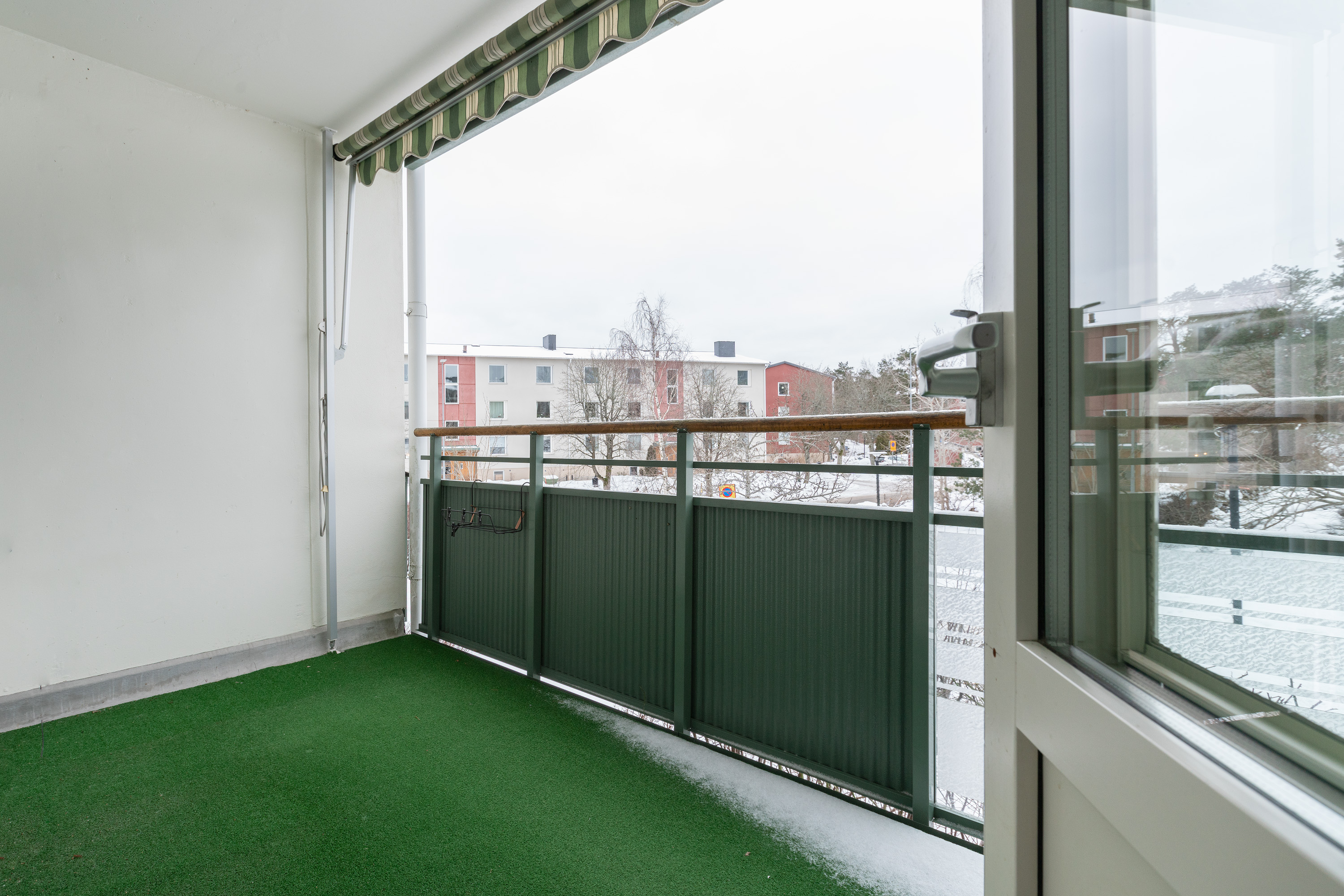 Bostadsbild från Tullingebergsvägen 35, Såld i G:a Tullingeberg, Botkyrka