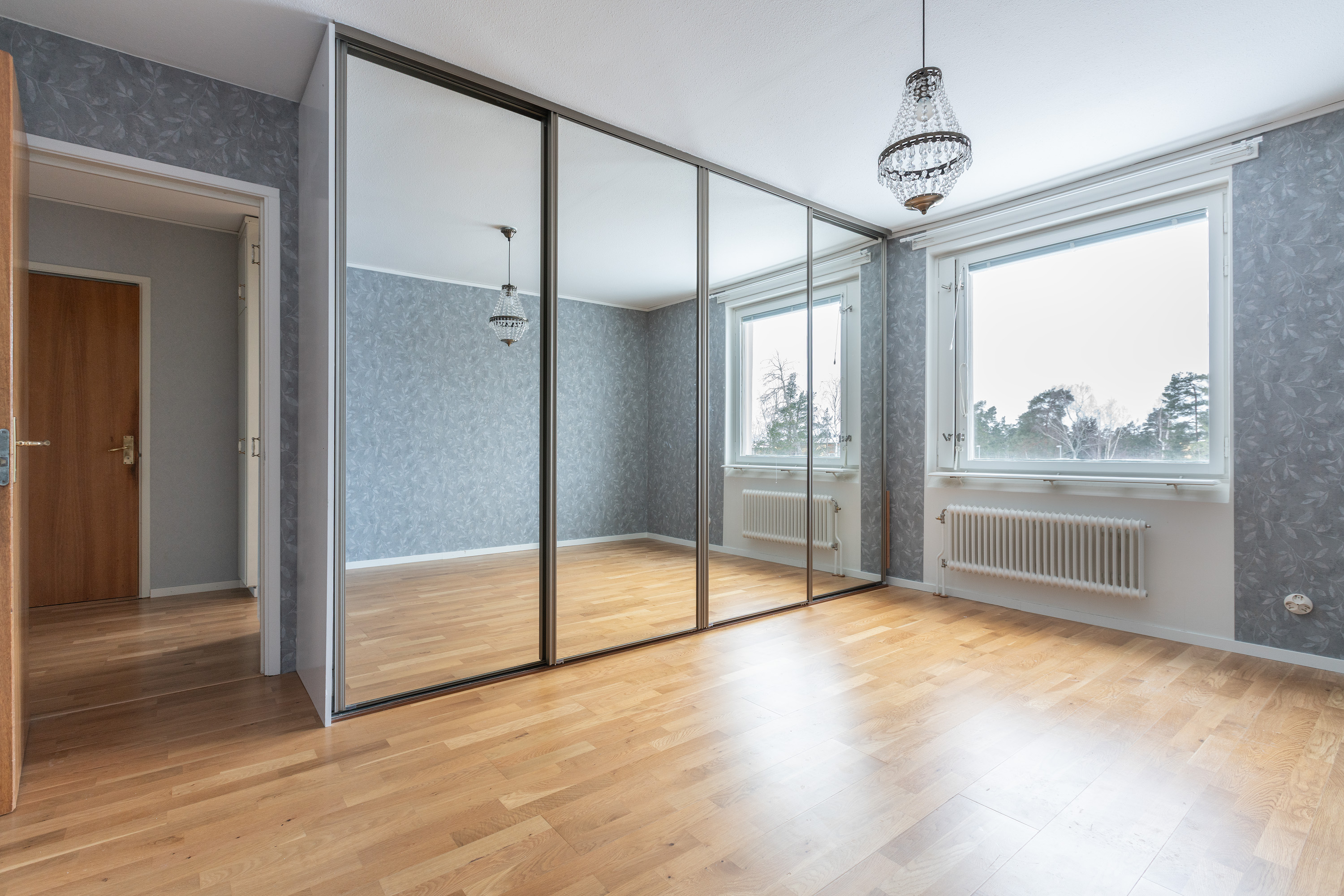 Bostadsbild från Tullingebergsvägen 35, Såld i G:a Tullingeberg, Botkyrka