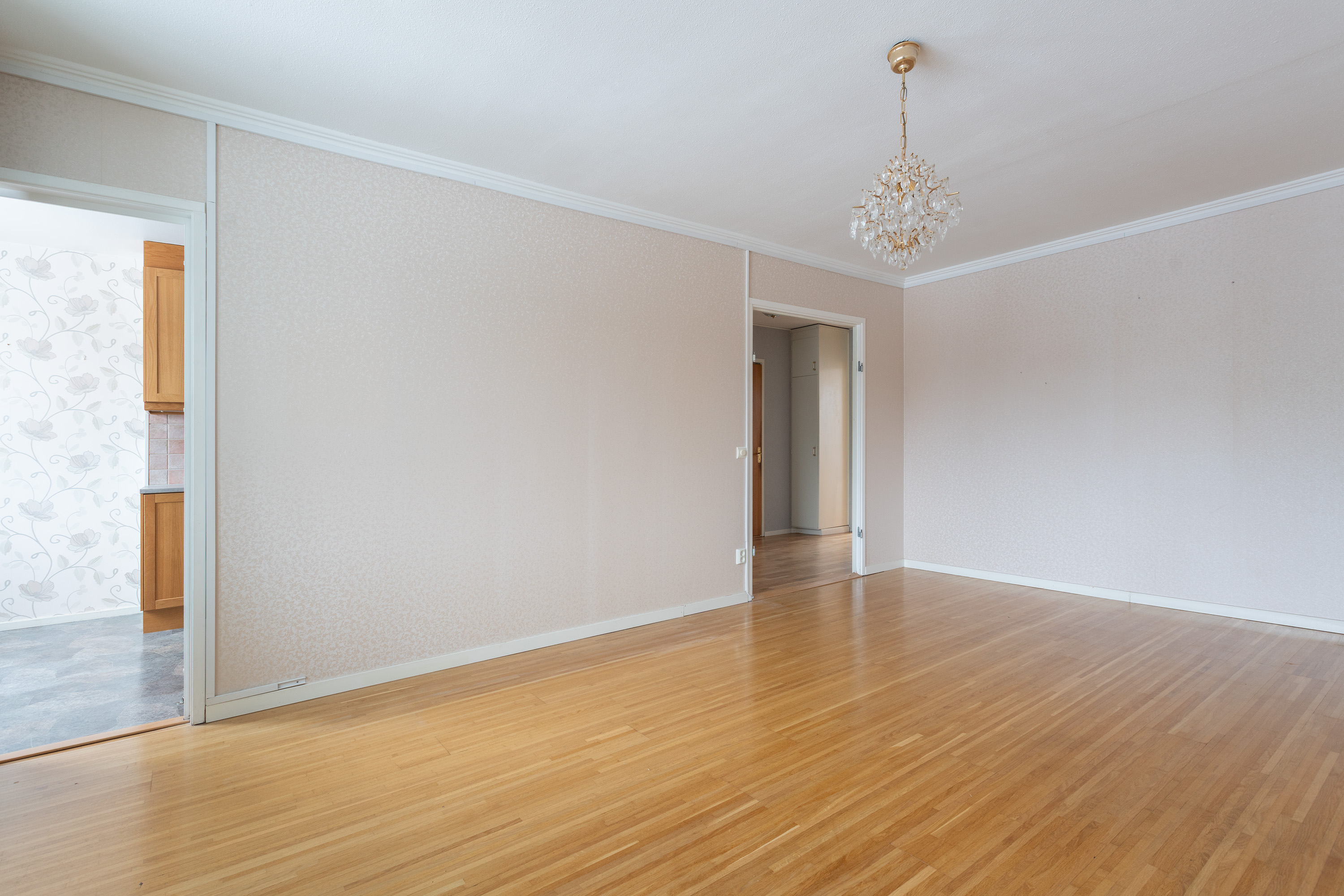 Bostadsbild från Tullingebergsvägen 35, Såld i G:a Tullingeberg, Botkyrka