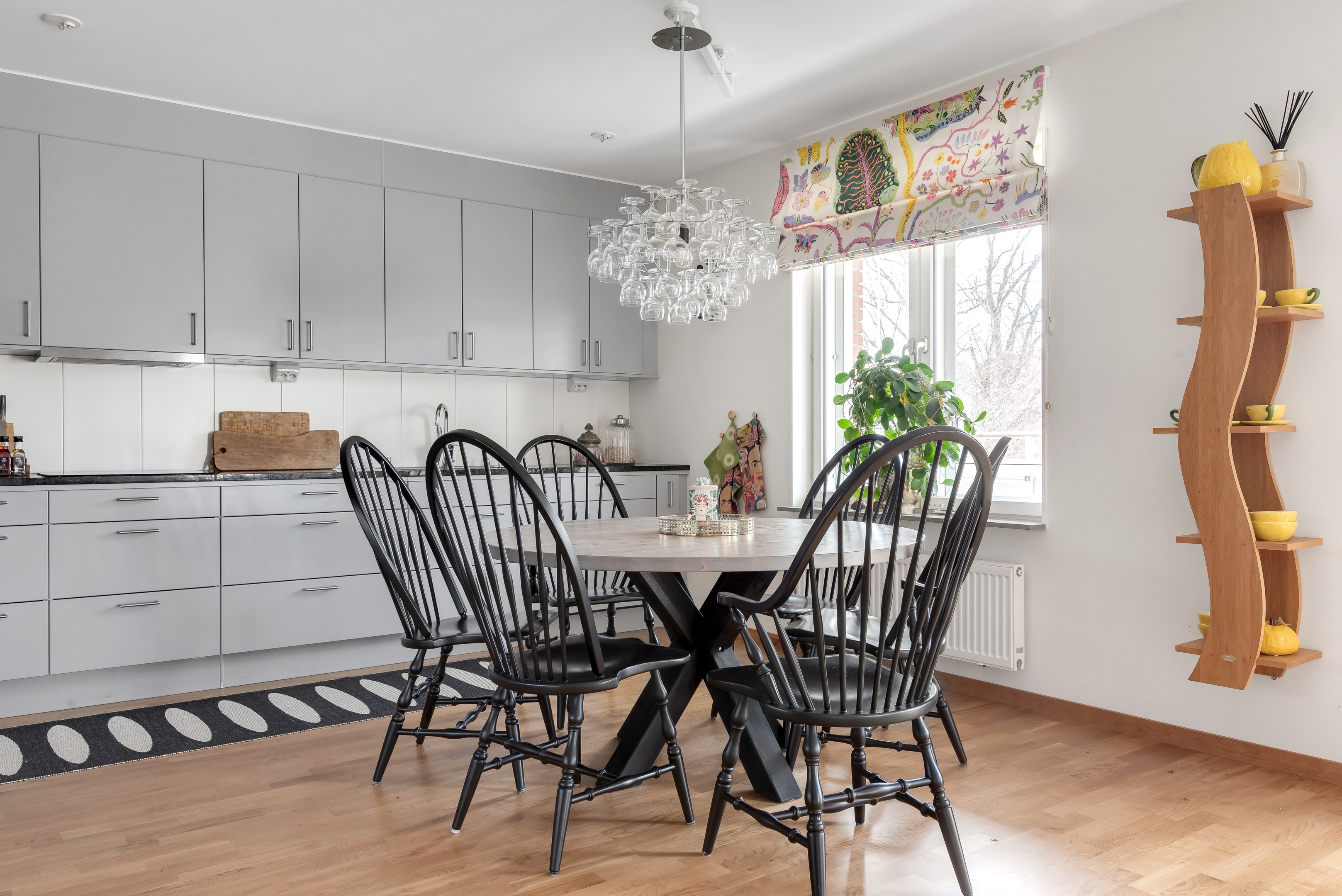 Bostadsbild från Östra Ågatan 105, Till salu i Kungsängen, Uppsala