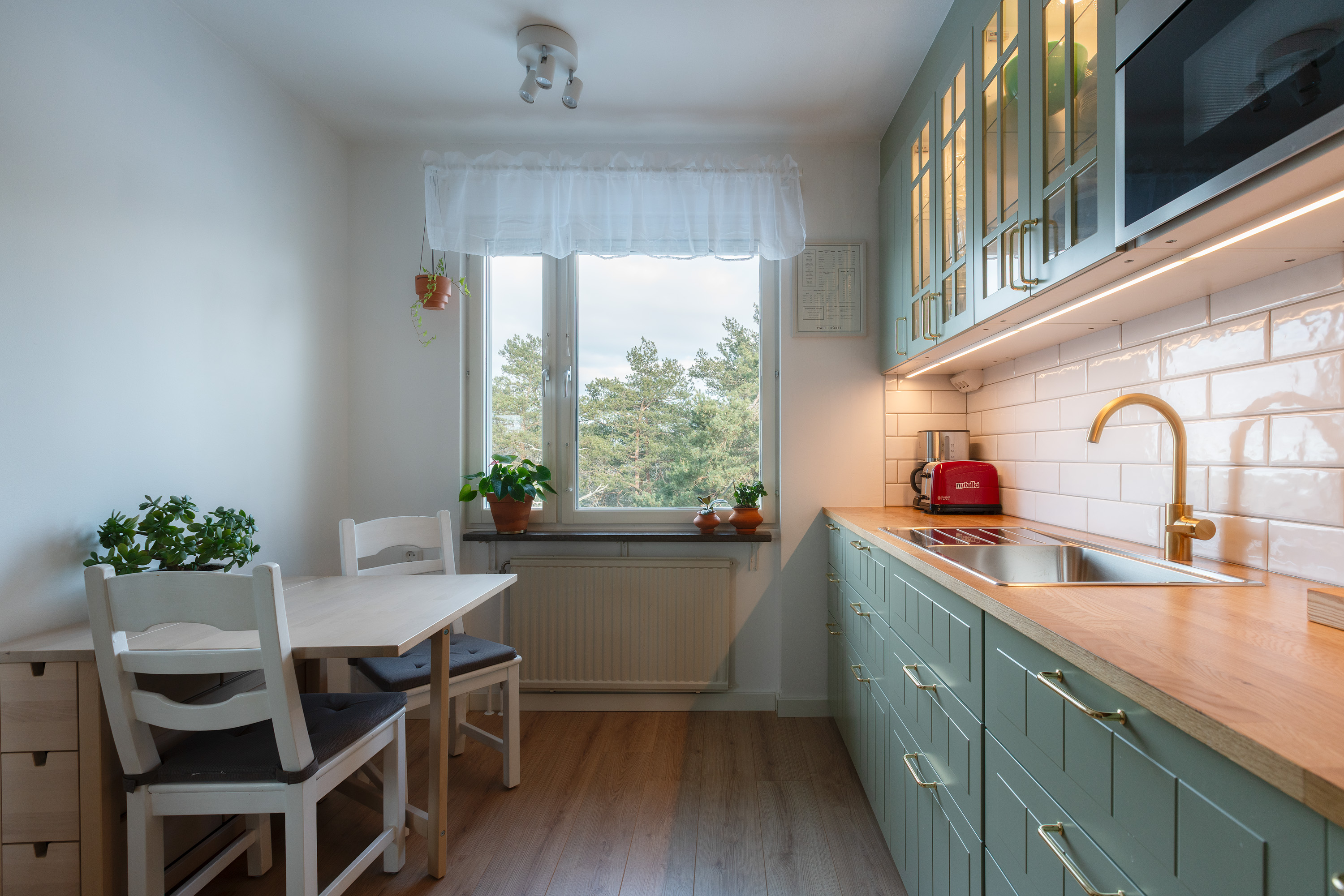 Bostadsbild från Månstorpsvägen 10, Såld i G:a Tullingeberg, Botkyrka