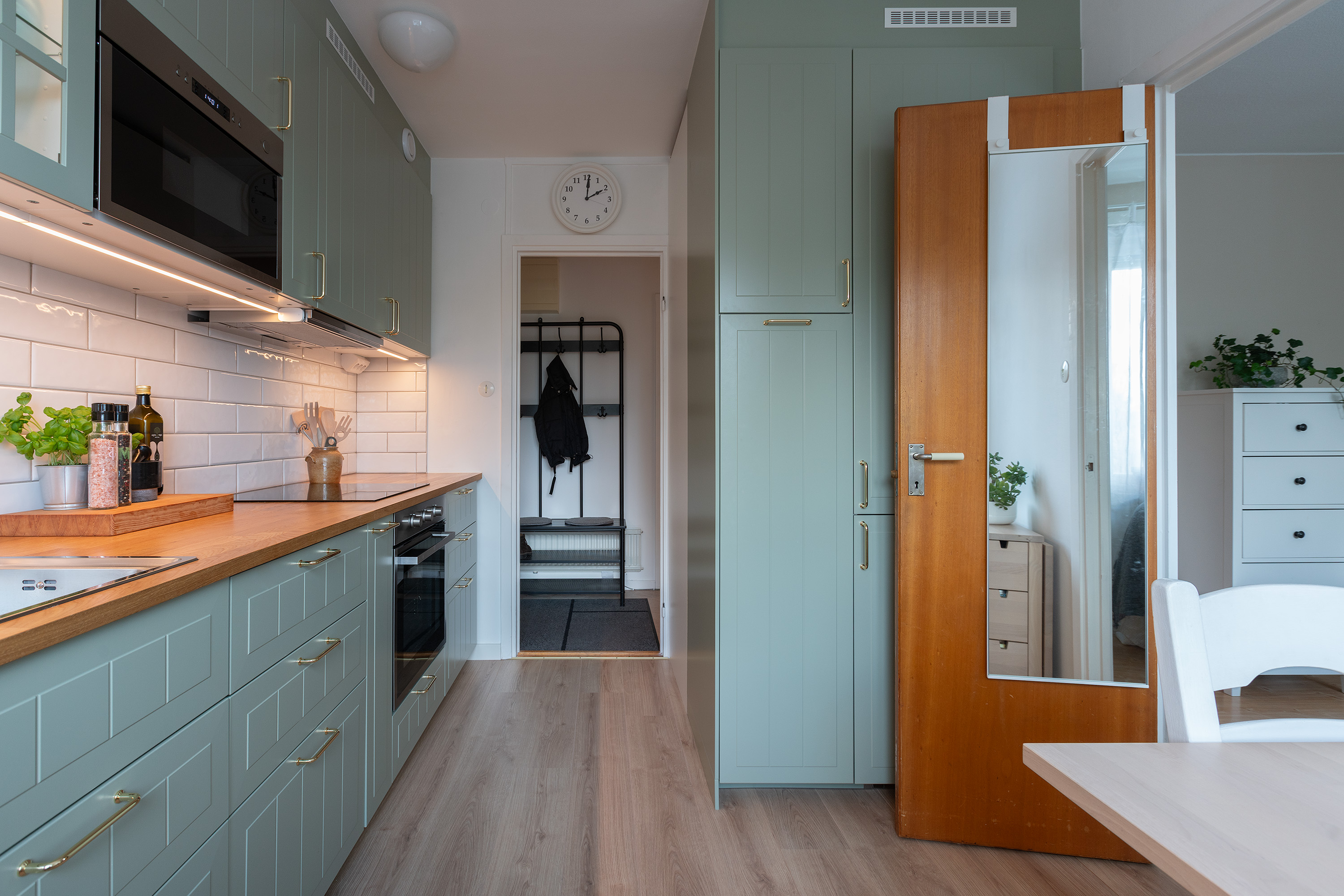 Bostadsbild från Månstorpsvägen 10, Såld i G:a Tullingeberg, Botkyrka