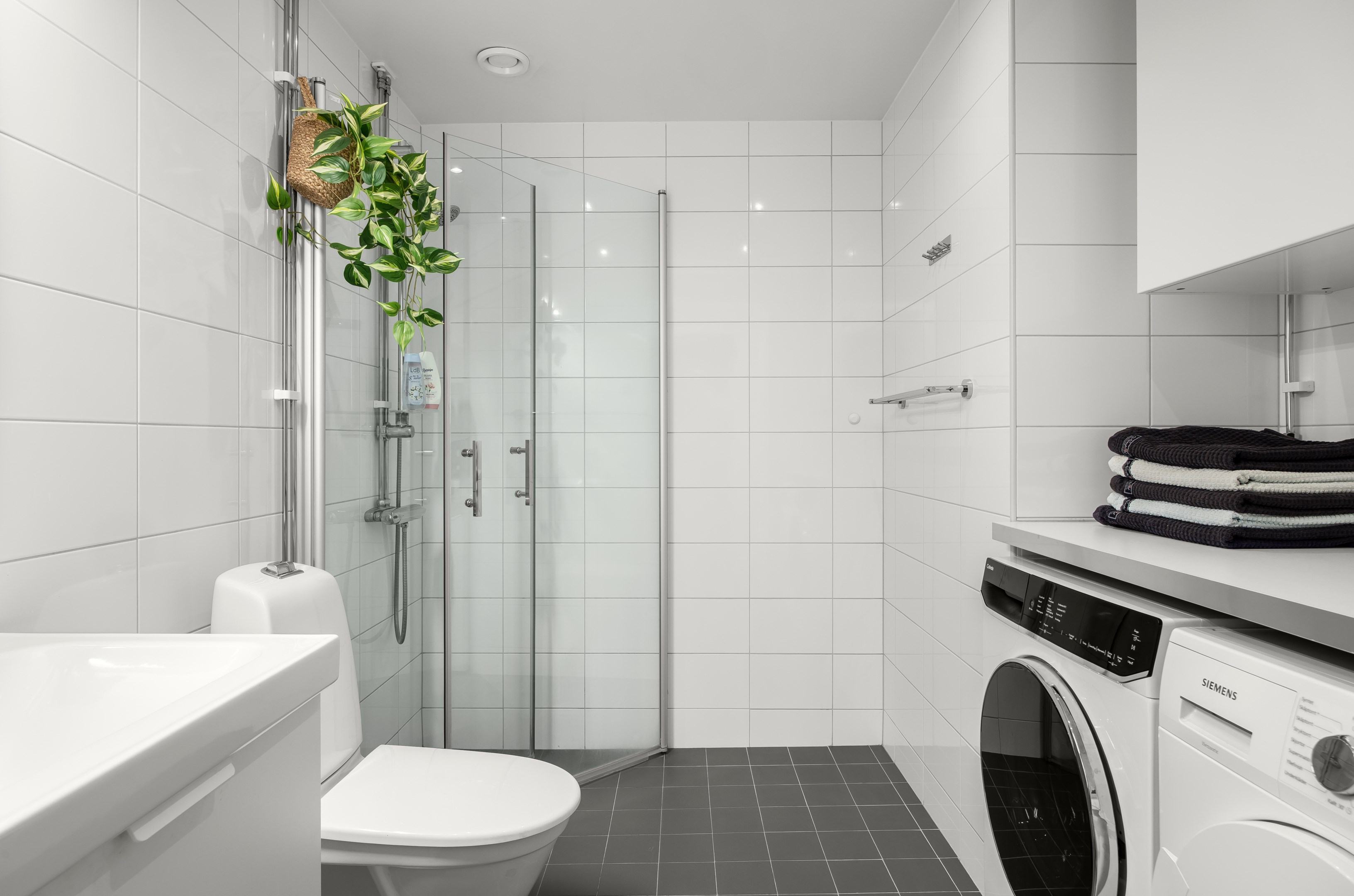 Bostadsbild från Edla Sofias gata 14, Till salu i Gustavsbergs - Porslinskvarteren, Värmdö