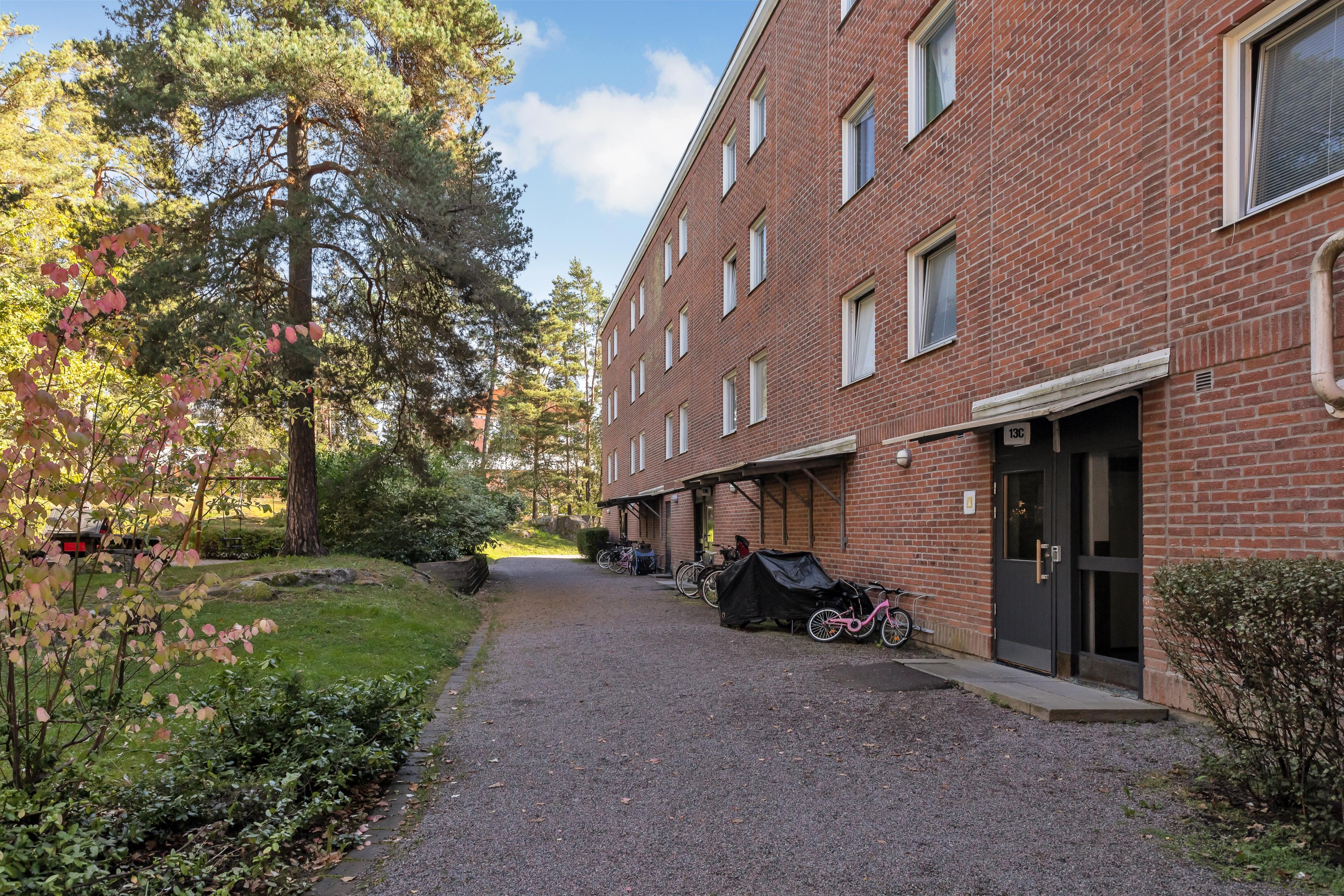 Bostadsbild från Granitvägen 17 A, Såld i Eriksberg, Uppsala