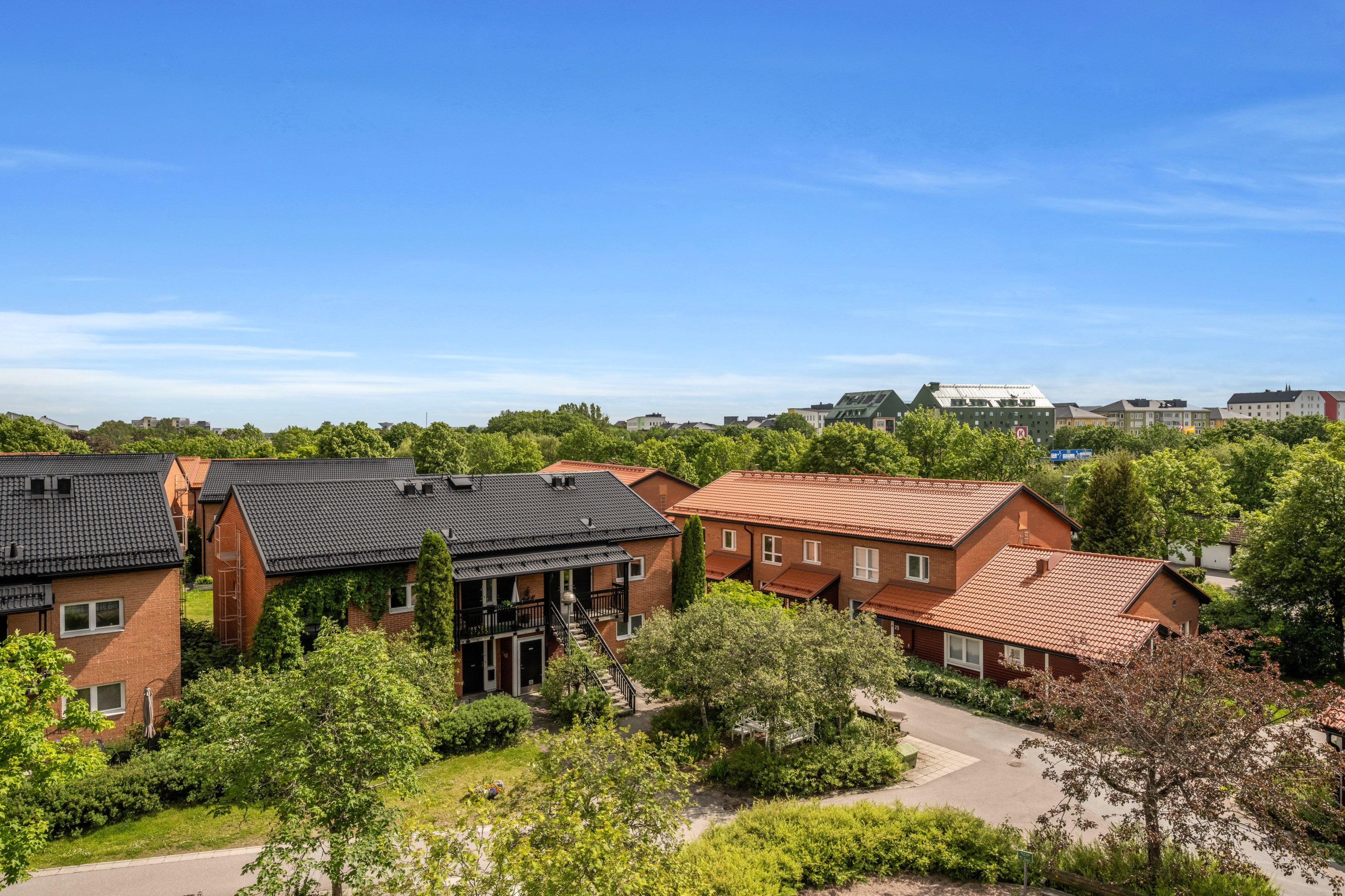 Bostadsbild från Lings väg 37, Till salu i Ling, Uppsala