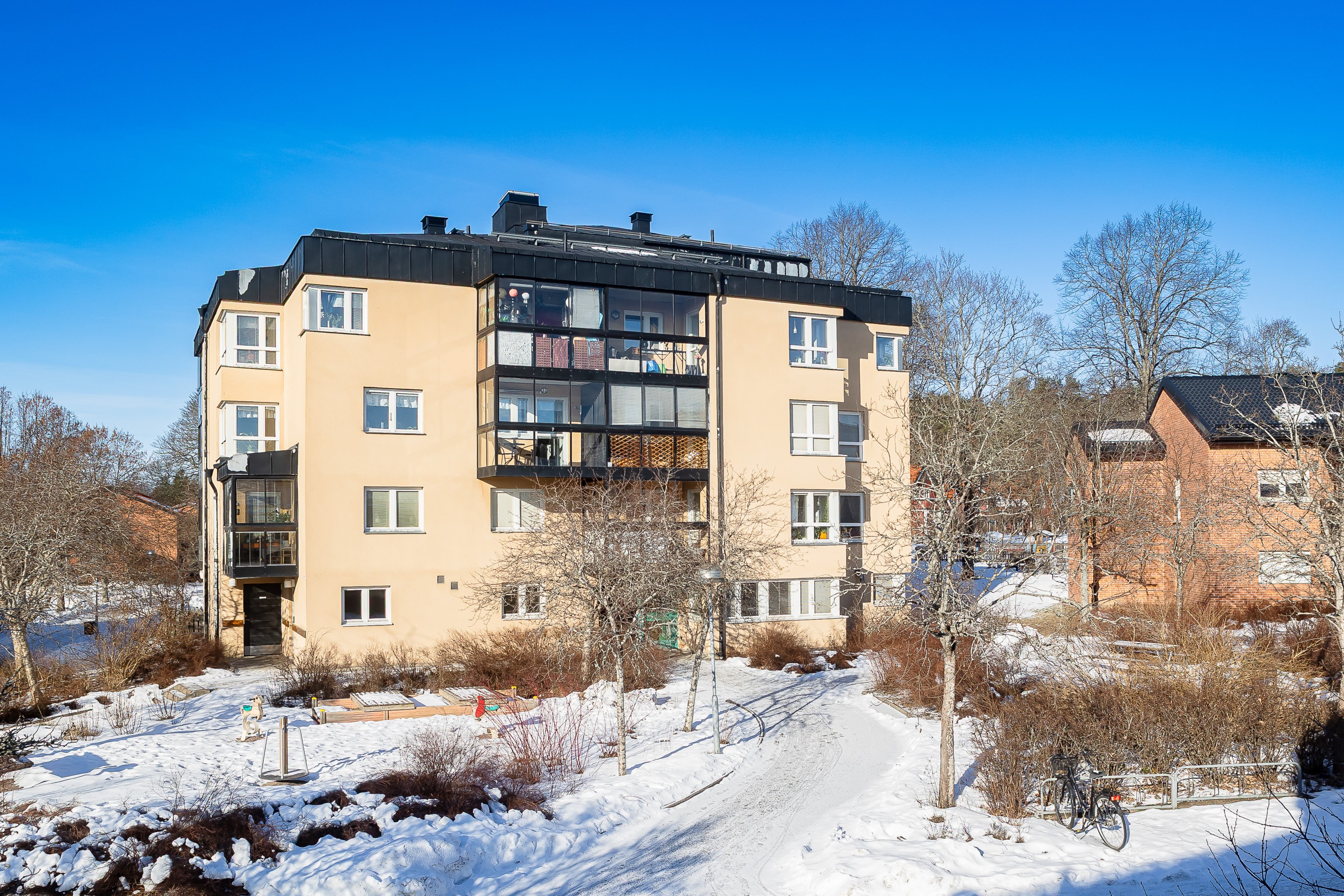 Bostadsbild från Lings väg 37, Till salu i Ling, Uppsala