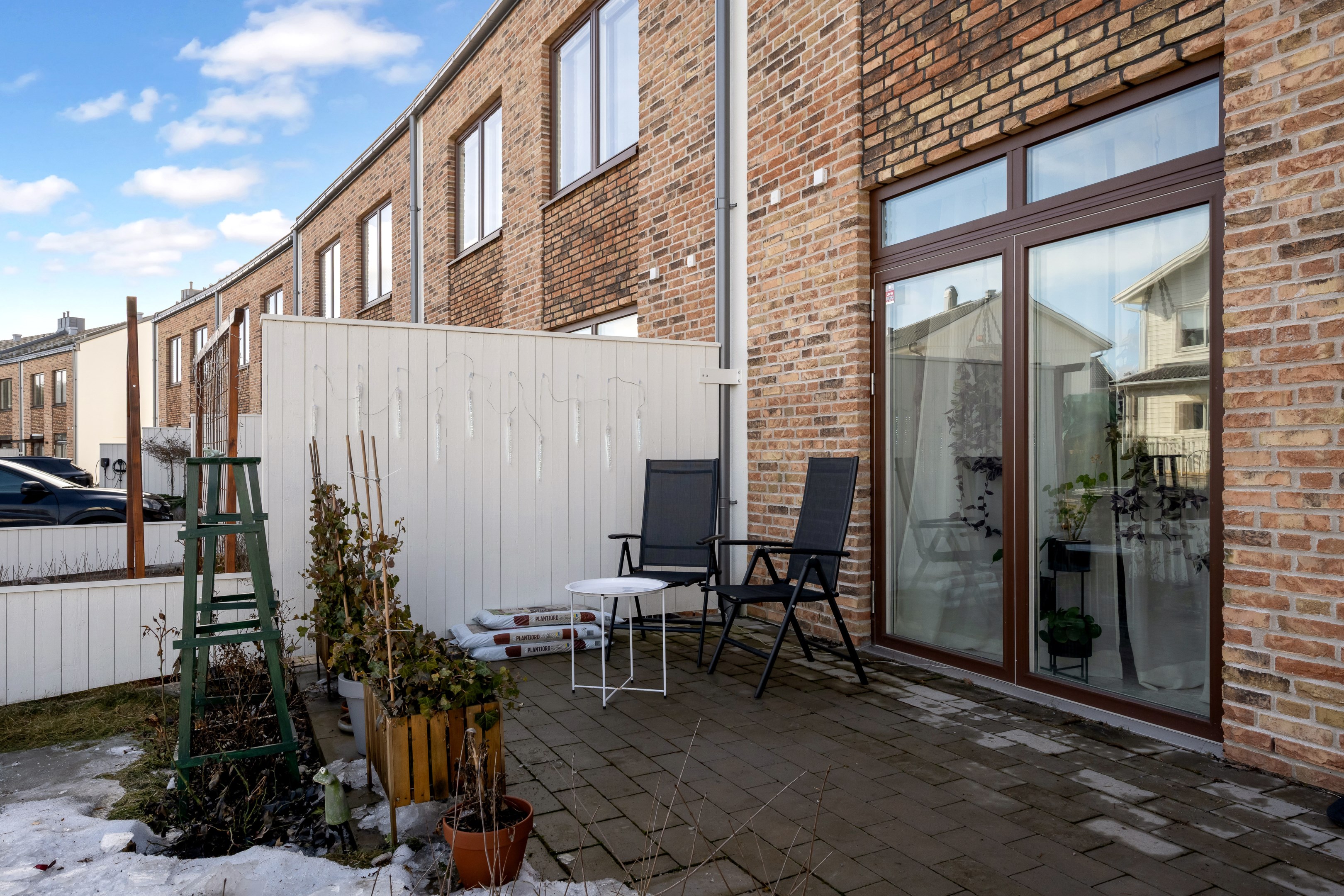 Bostadsbild från Vitmossvägen 42, Såld i Lindbacken, Uppsala