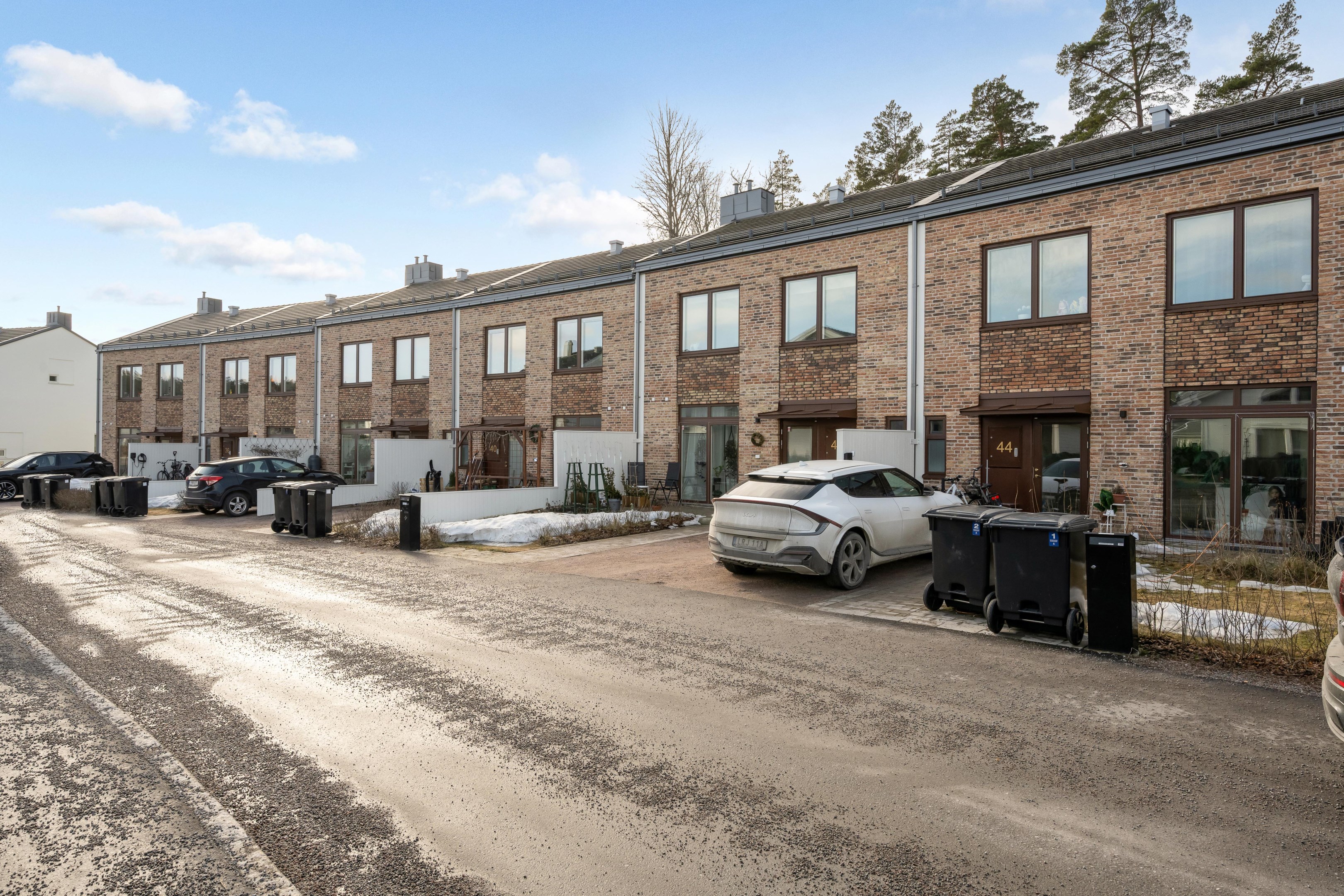 Bostadsbild från Vitmossvägen 42, Såld i Lindbacken, Uppsala