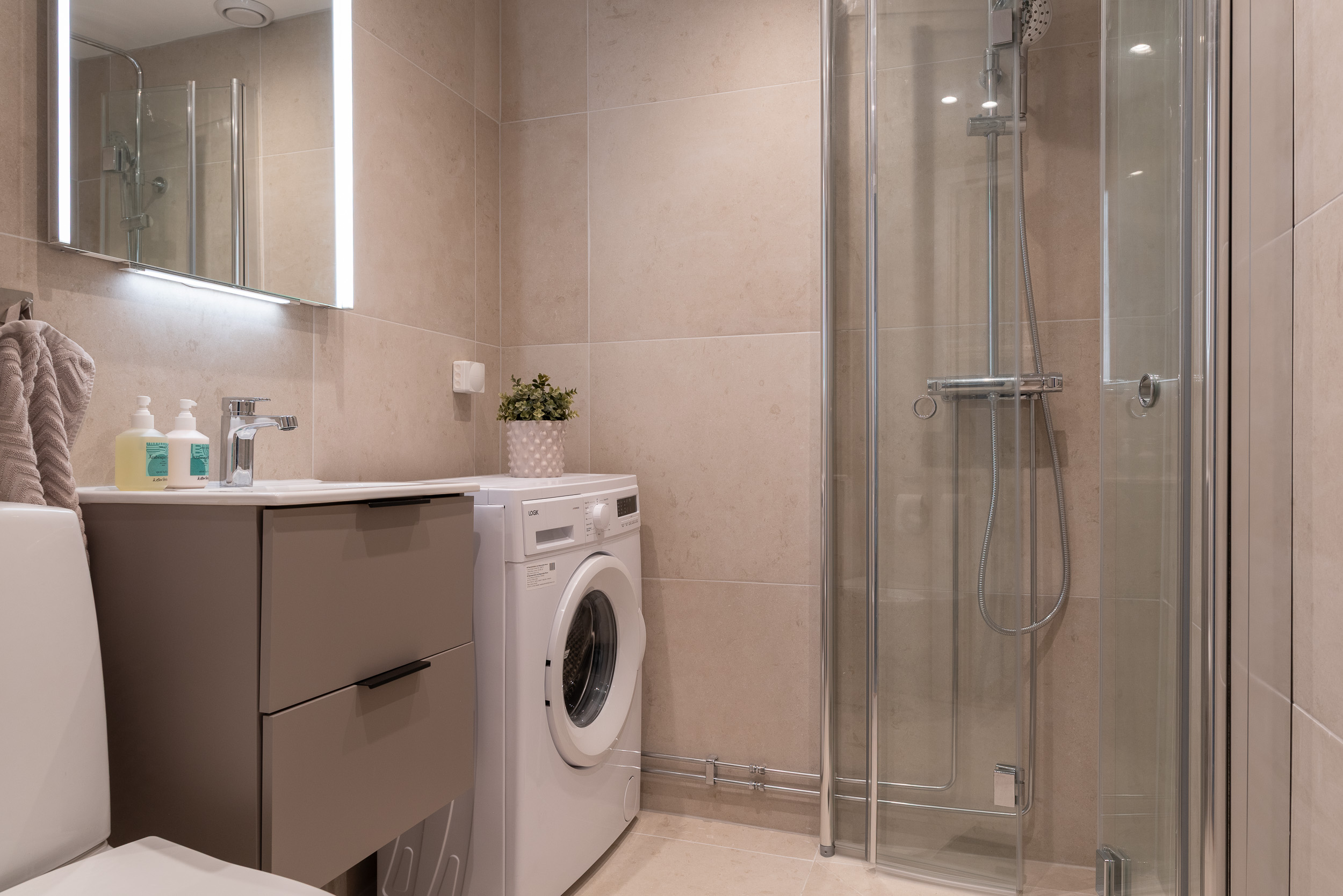 Bostadsbild från Gunnilbogatan 30D, Såld i Malmaberg, Västerås