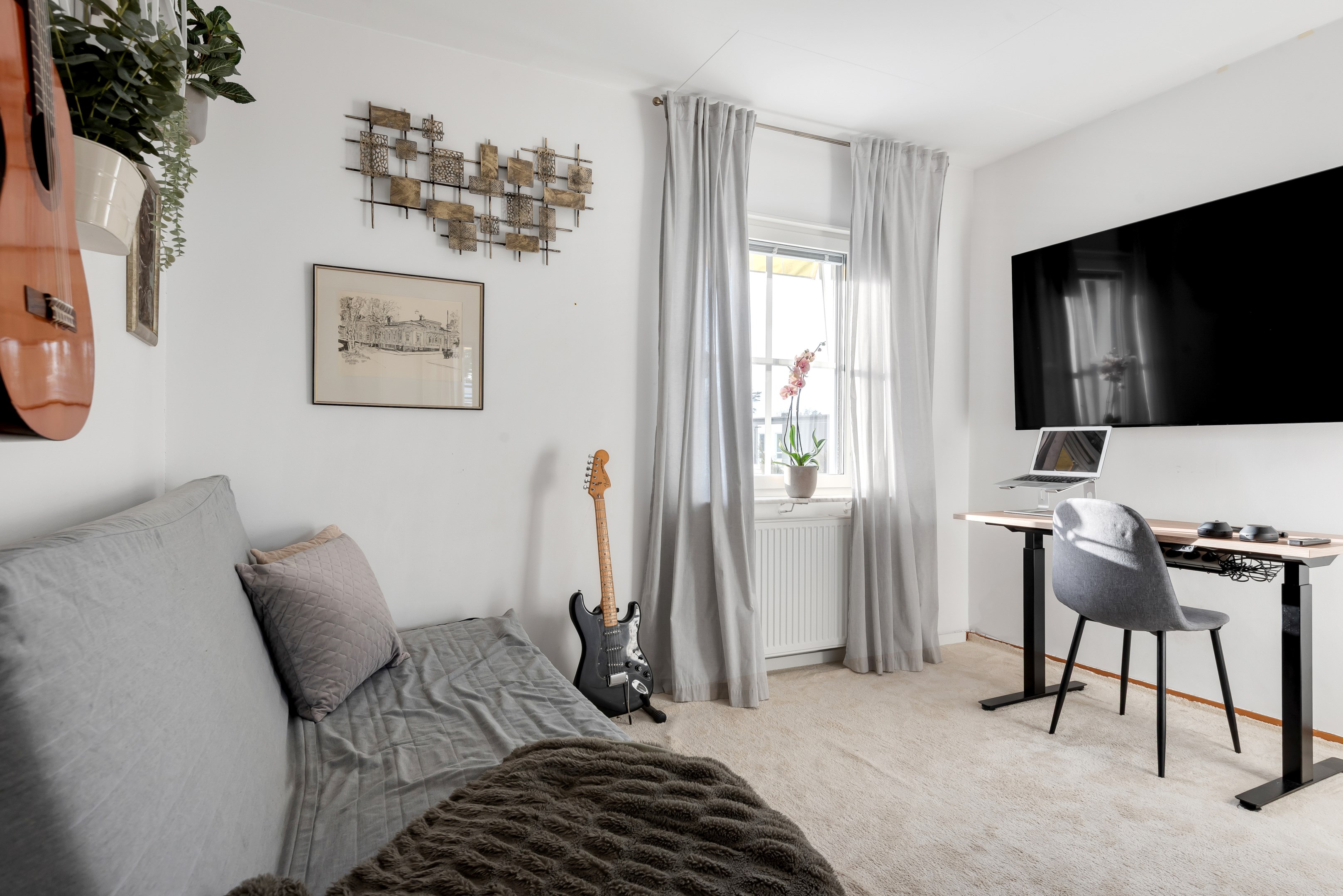 Bostadsbild från Stenhuggarvägen 49, Till salu i Herrhagen, Uppsala