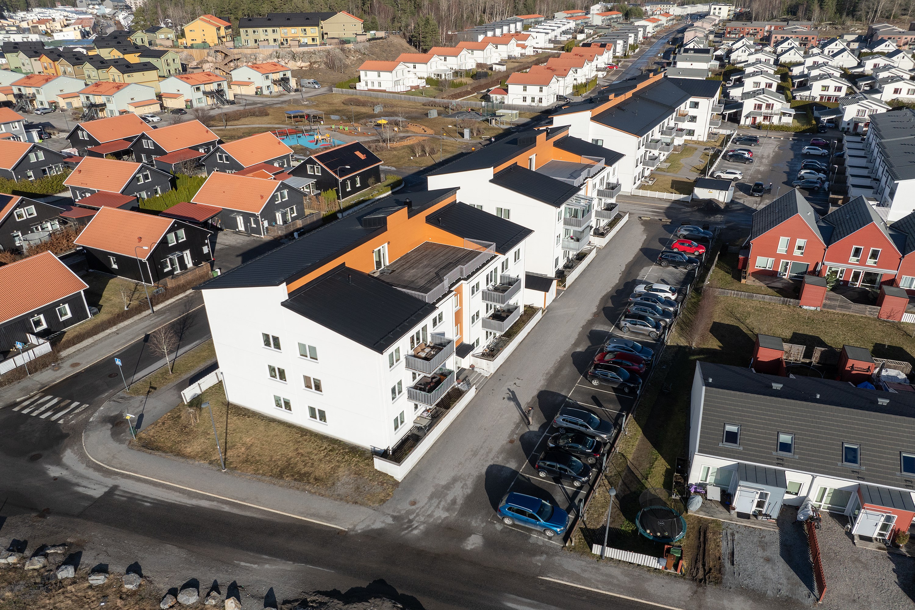 Bostadsbild från Hanvedens Allé 93, Till salu i Riksten, Botkyrka