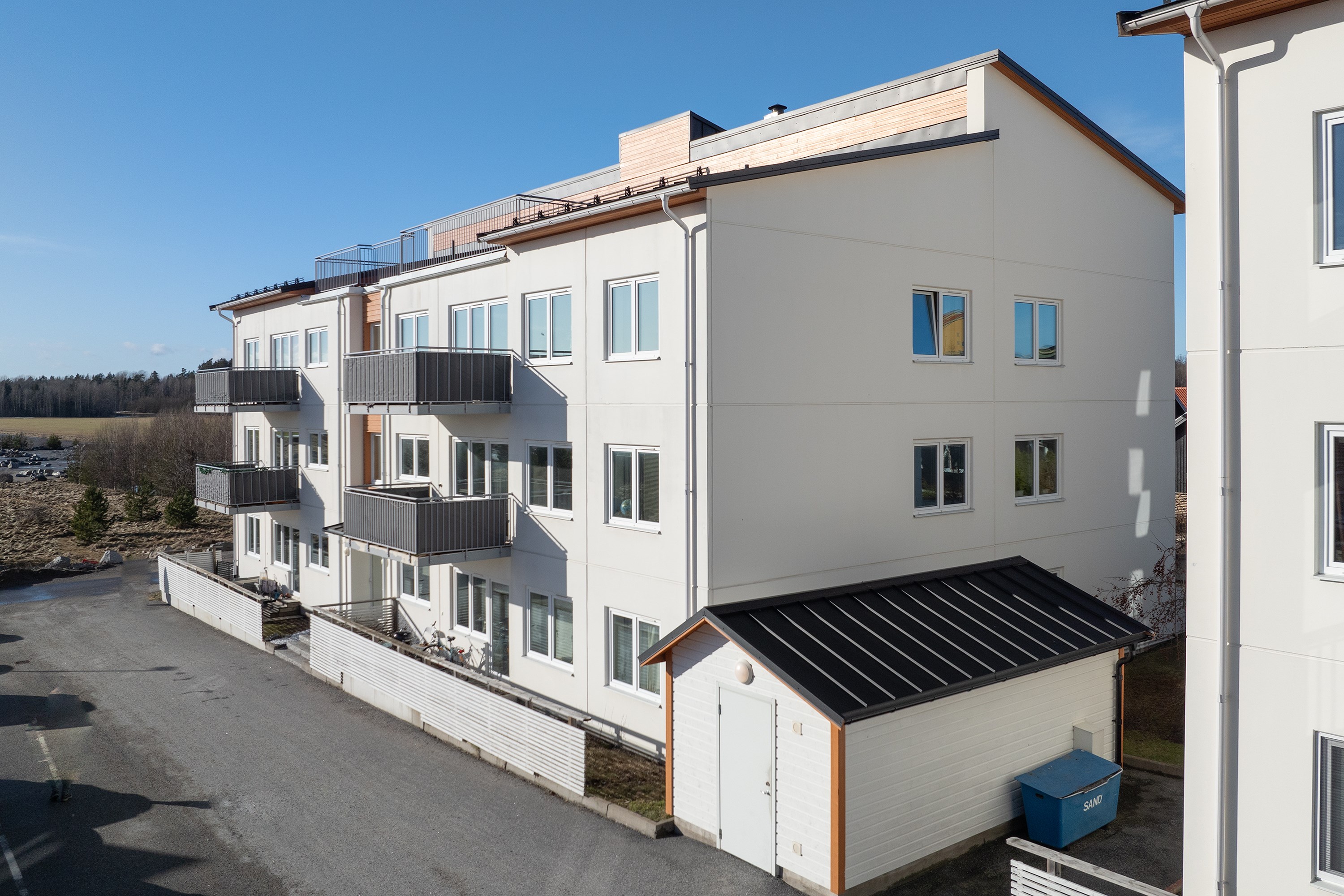 Bostadsbild från Hanvedens Allé 93, Till salu i Riksten, Botkyrka