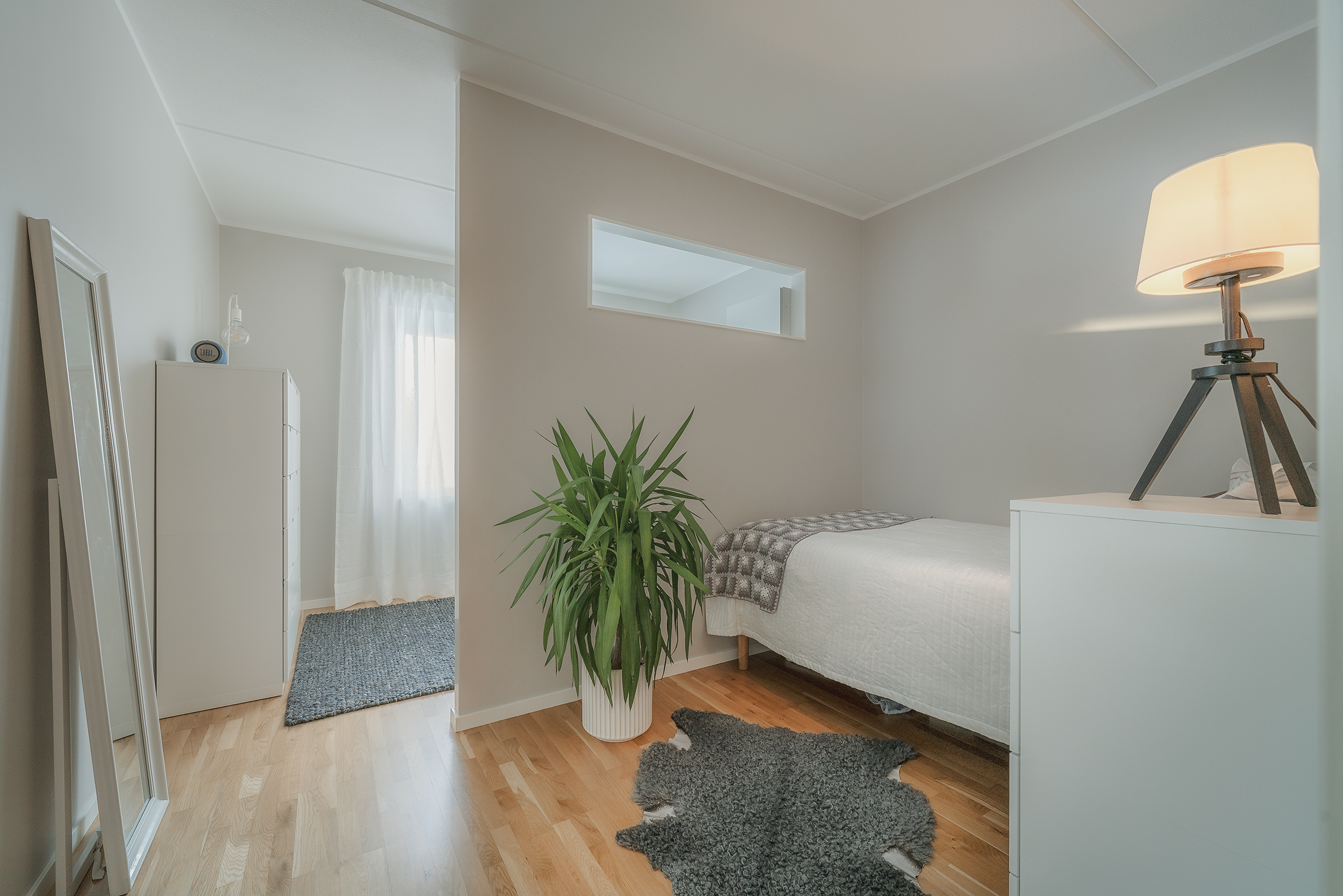 Bostadsbild från Hanvedens Allé 93, Till salu i Riksten, Botkyrka