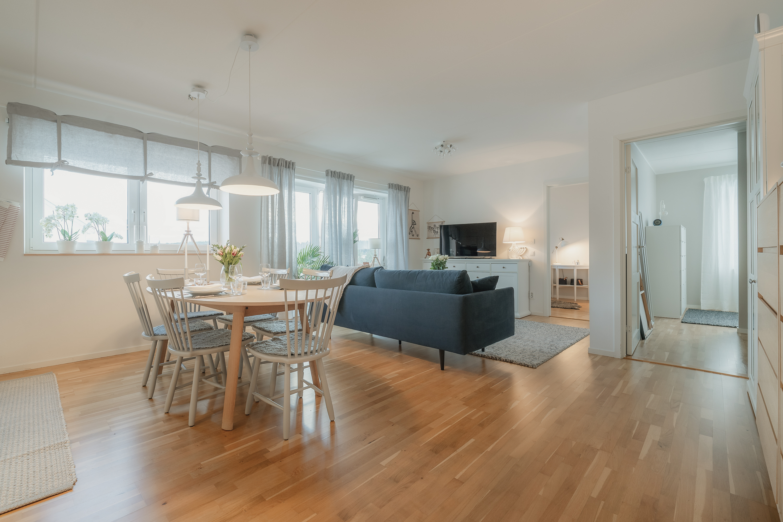 Bostadsbild från Hanvedens Allé 93, Till salu i Riksten, Botkyrka