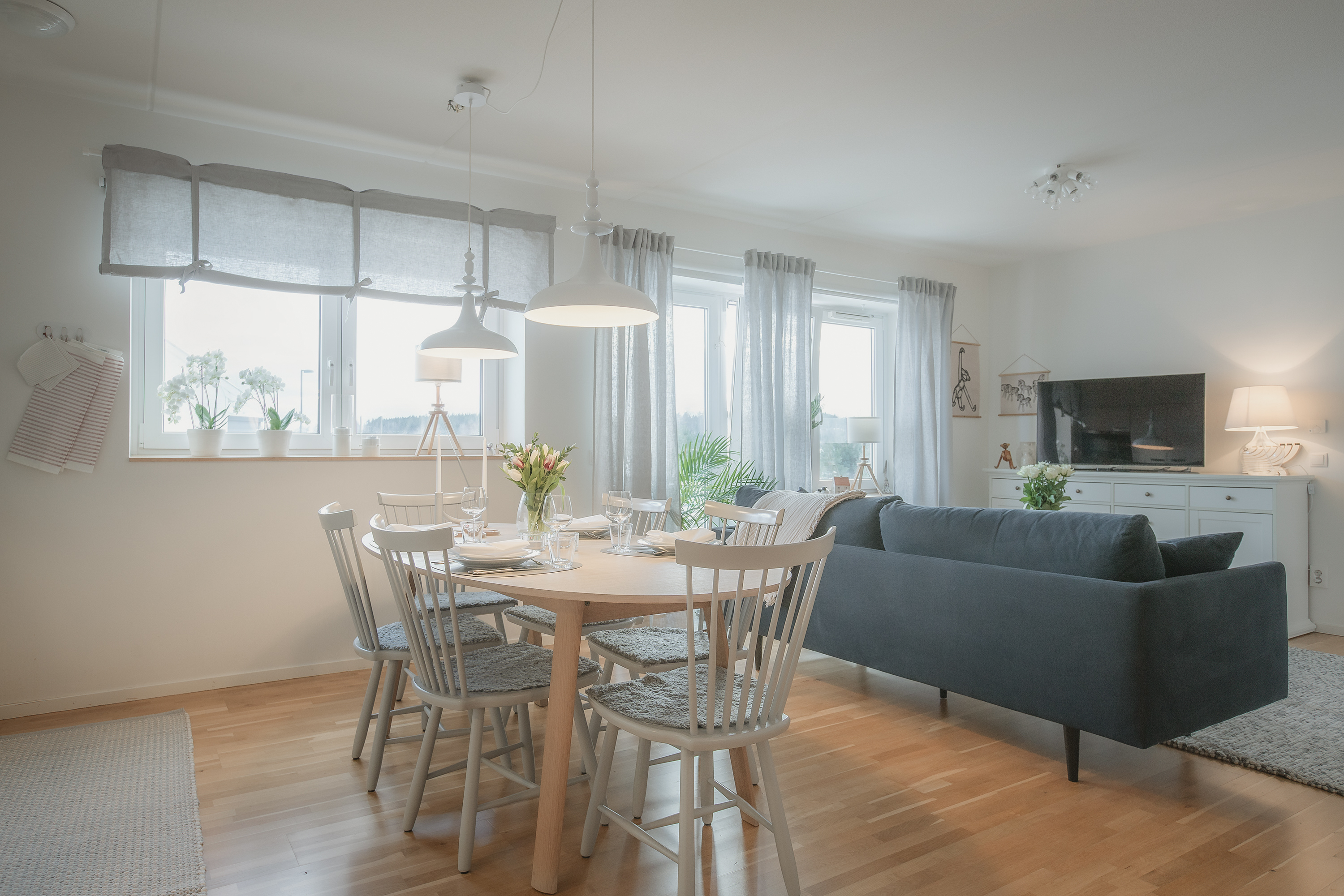 Bostadsbild från Hanvedens Allé 93, Till salu i Riksten, Botkyrka