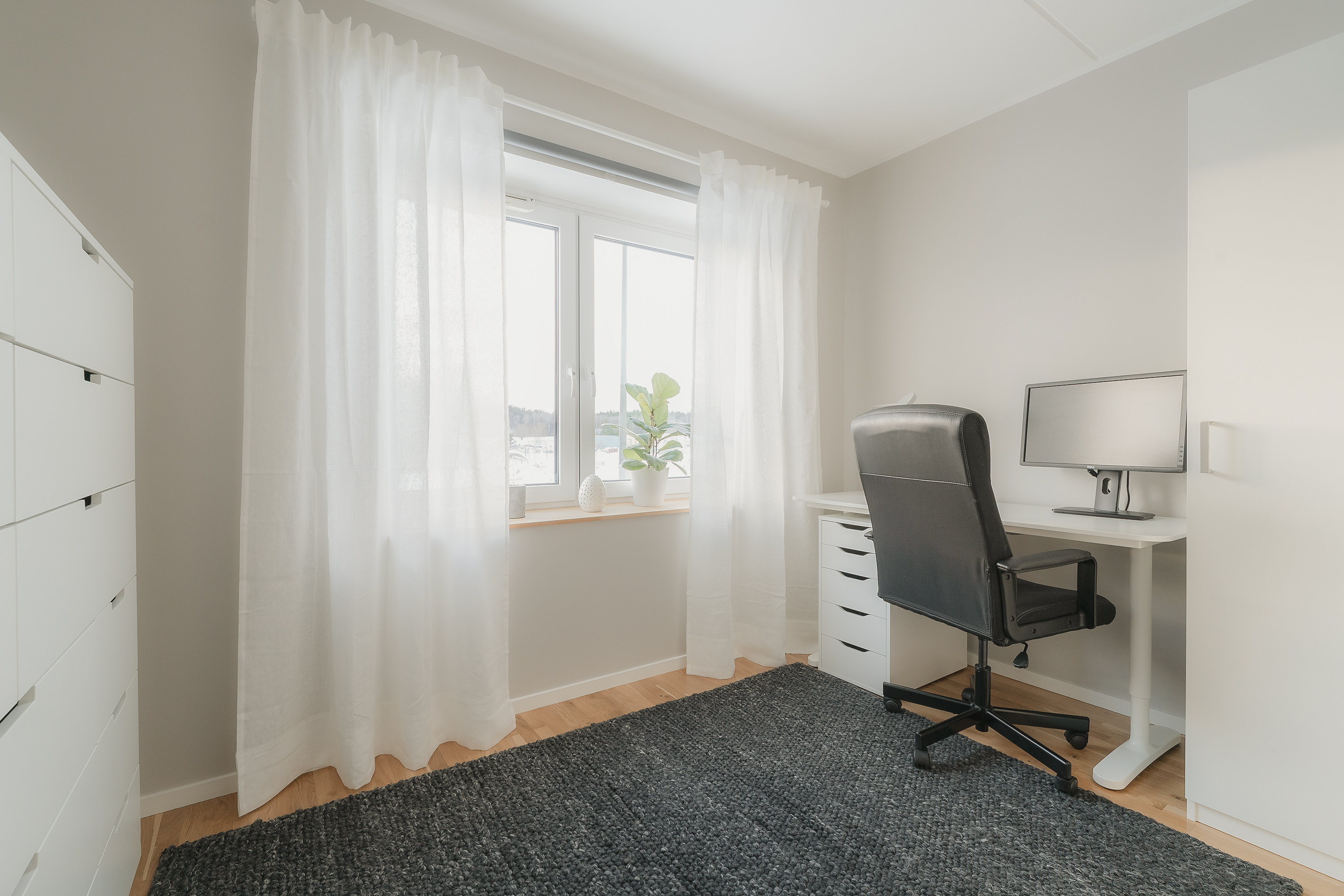 Bostadsbild från Hanvedens Allé 93, Till salu i Riksten, Botkyrka