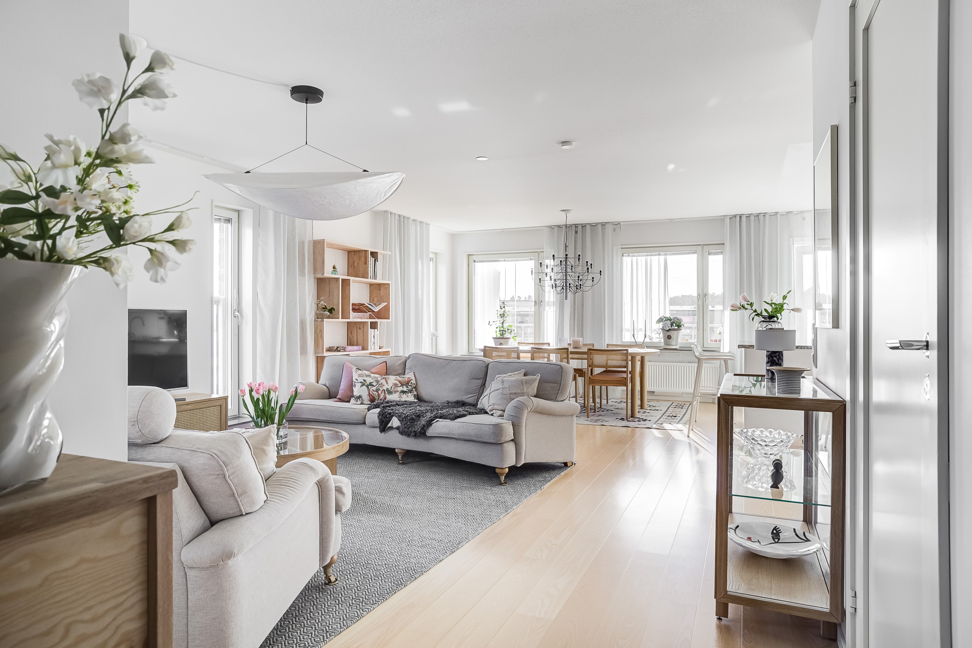 Bostadsbild från Viragatan 9, Till salu i Kungsängen, Uppsala