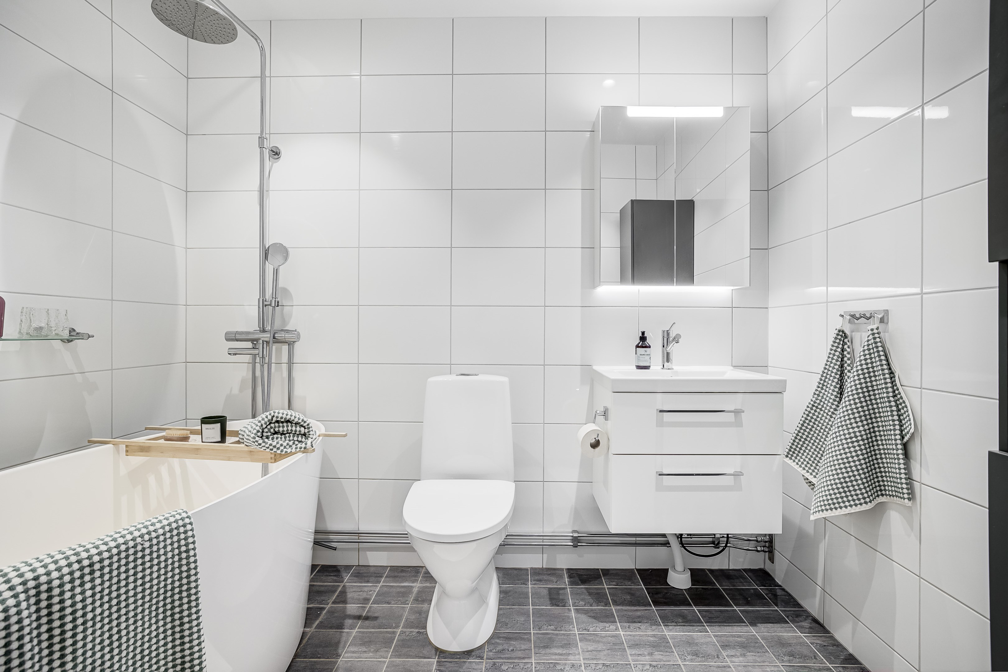 Bostadsbild från Viragatan 9, Till salu i Kungsängen, Uppsala