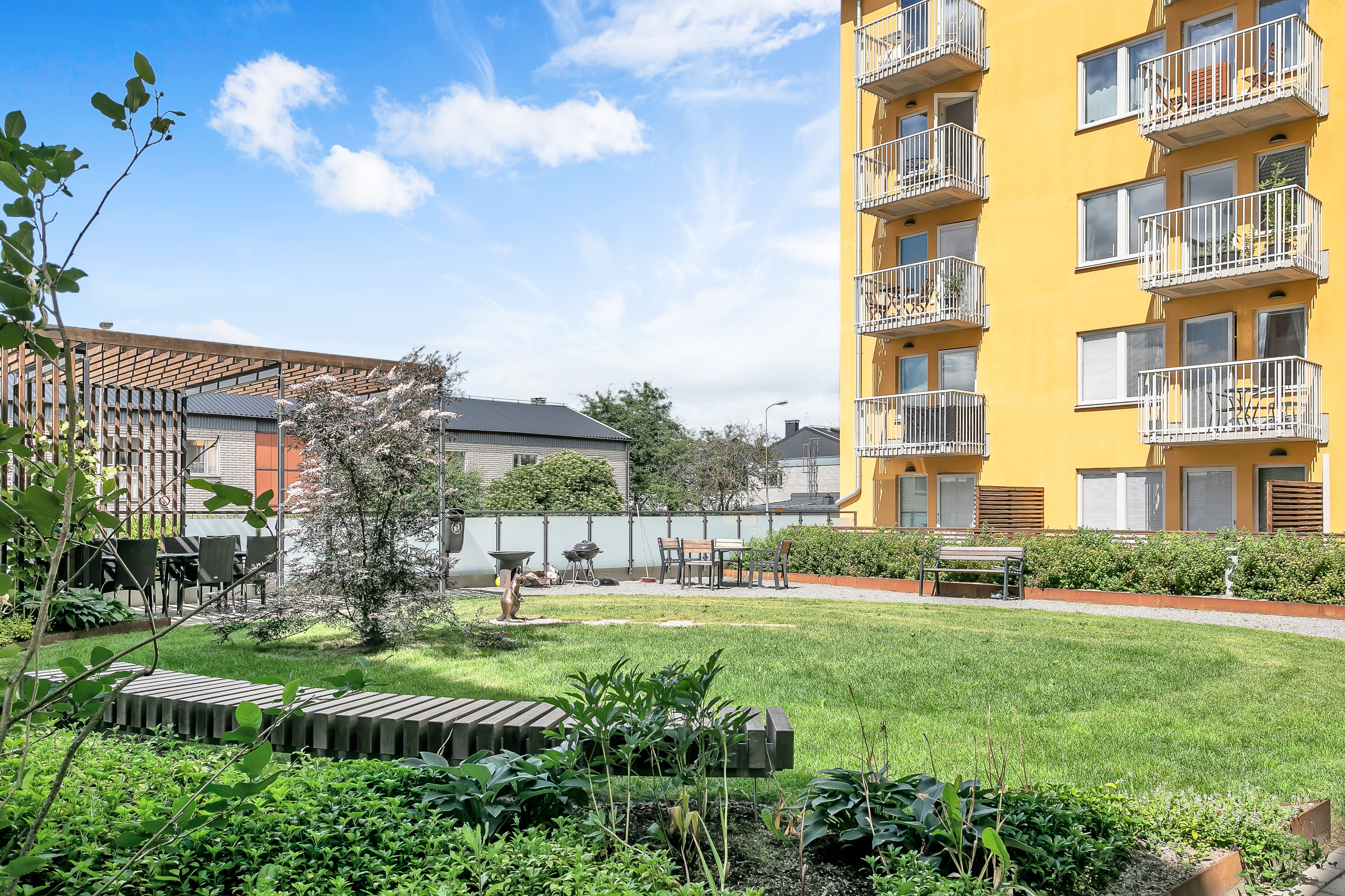 Bostadsbild från Råbyvägen 72, Till salu i Kapellgärdet, Uppsala