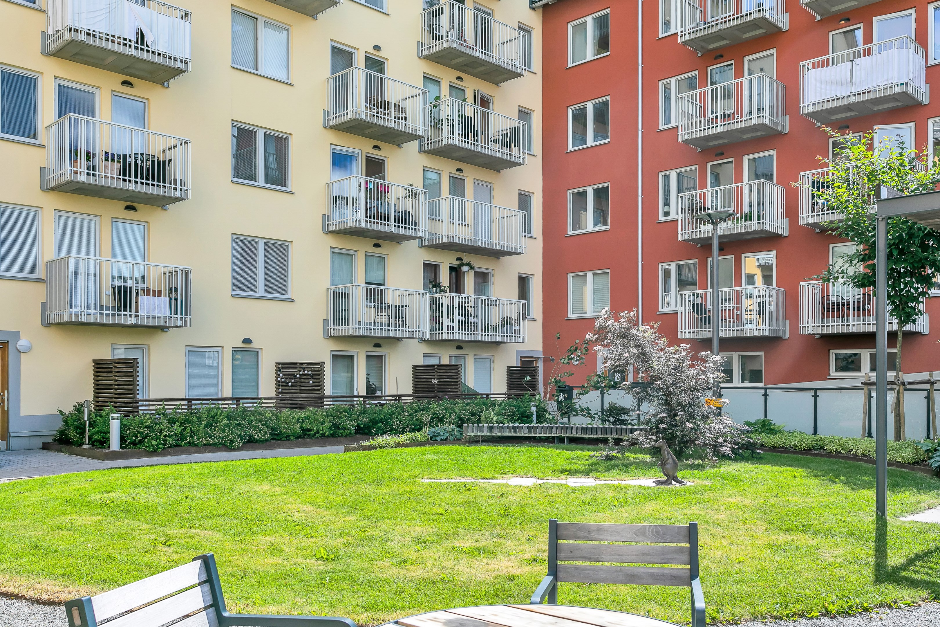 Bostadsbild från Råbyvägen 72, Till salu i Kapellgärdet, Uppsala