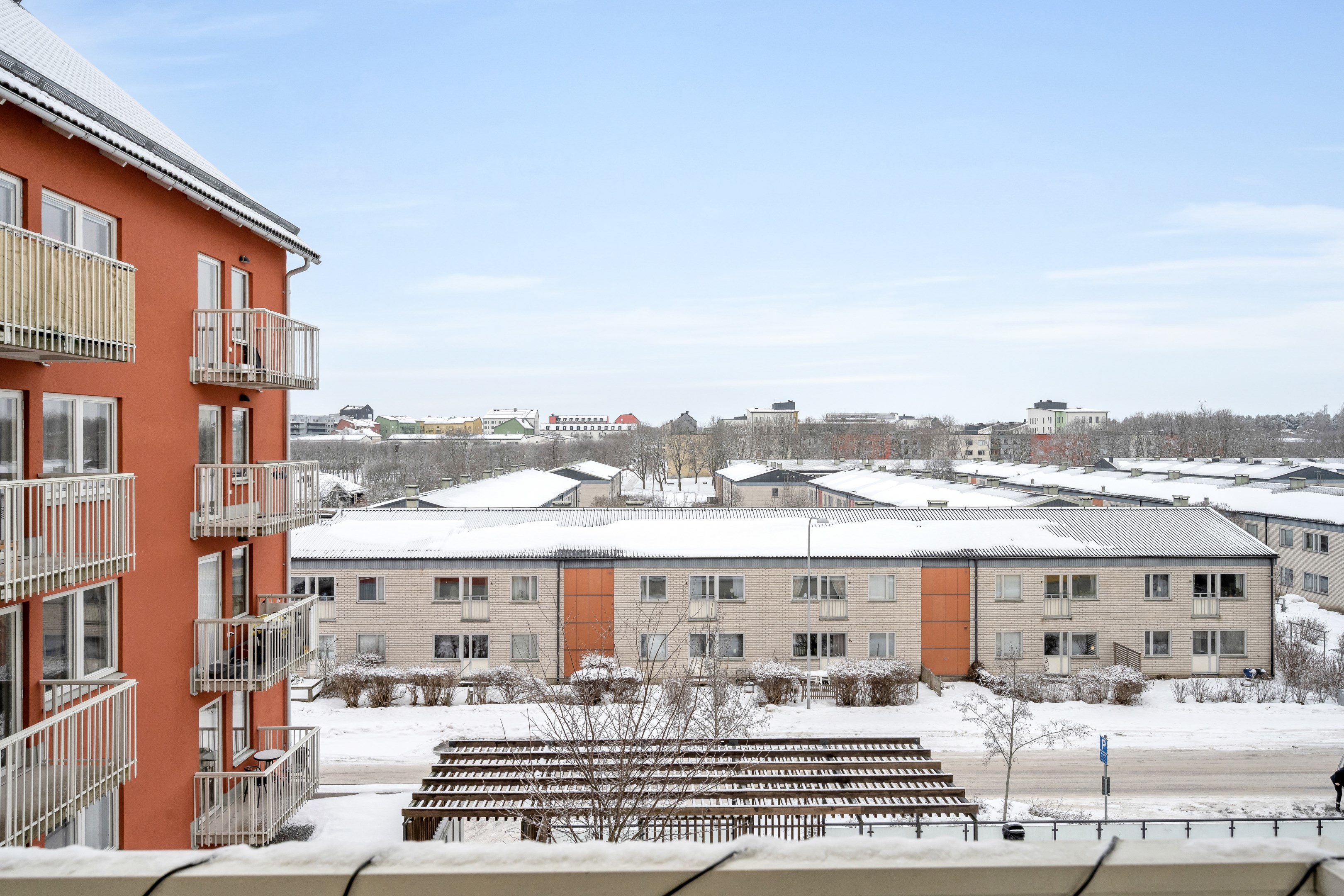 Bostadsbild från Råbyvägen 72, Till salu i Kapellgärdet, Uppsala