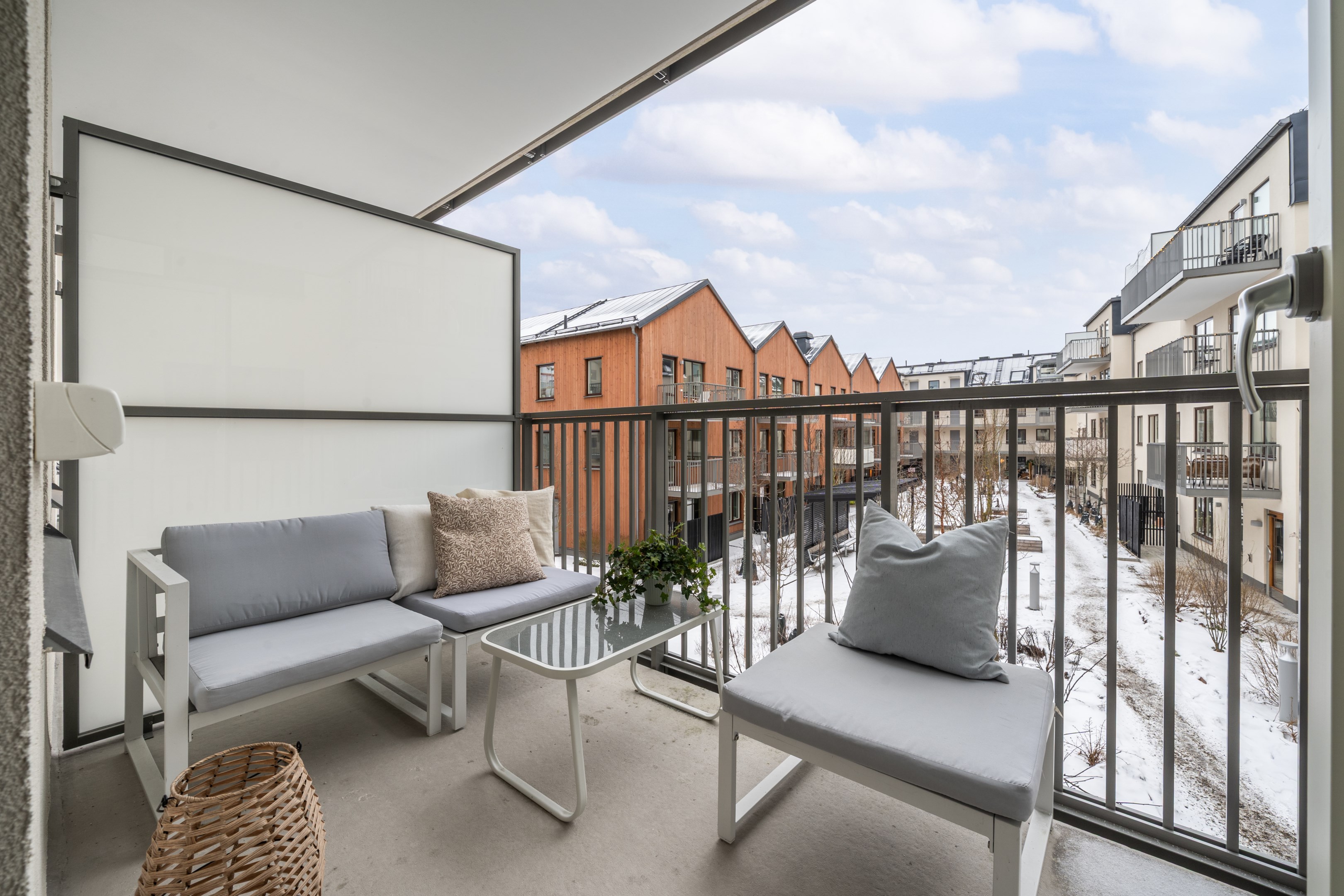 Bostadsbild från Störtloppsvägen 7, Till salu i Väsjön, Sollentuna