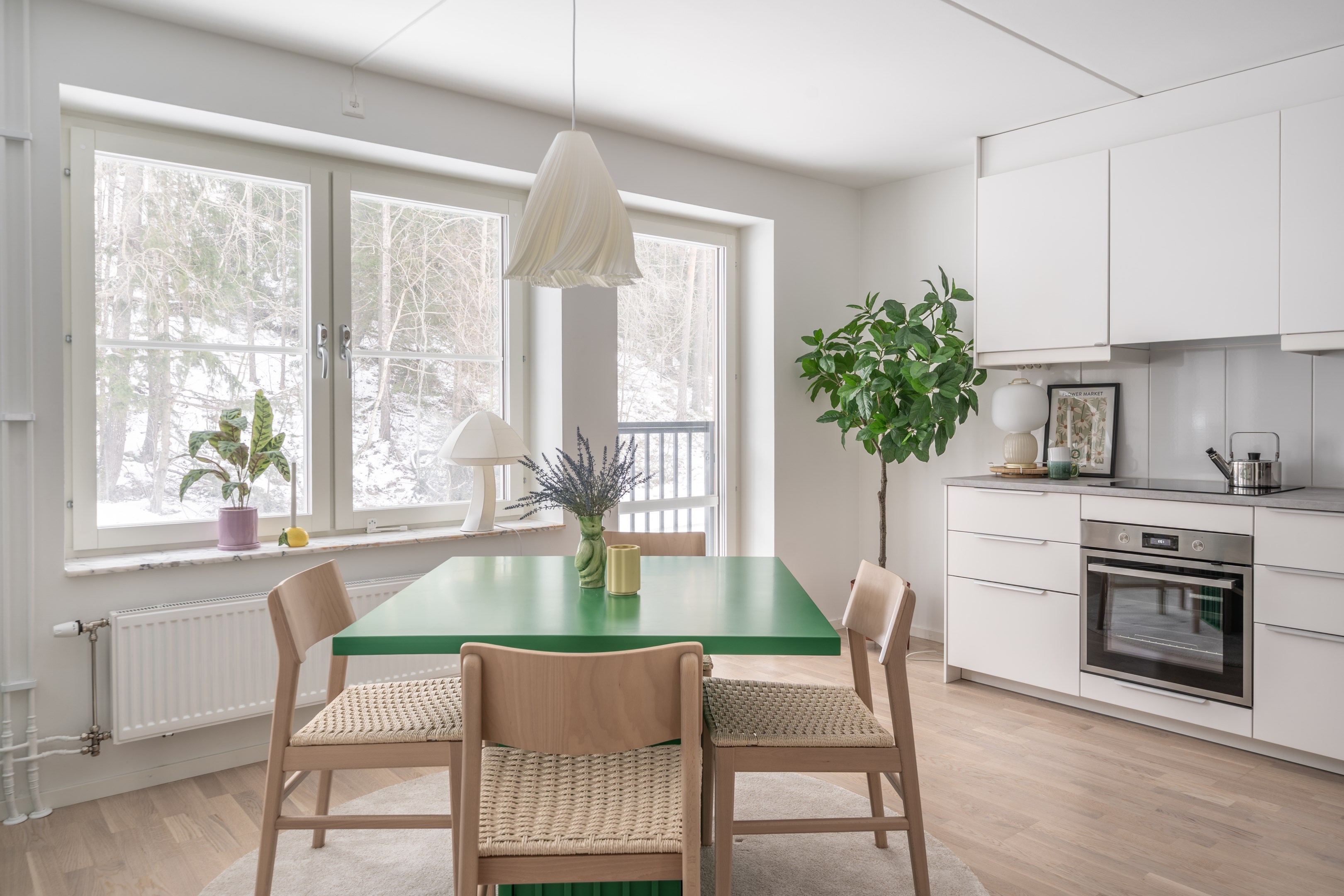 Bostadsbild från Slalomvägen 12, Till salu i Väsjön, Sollentuna