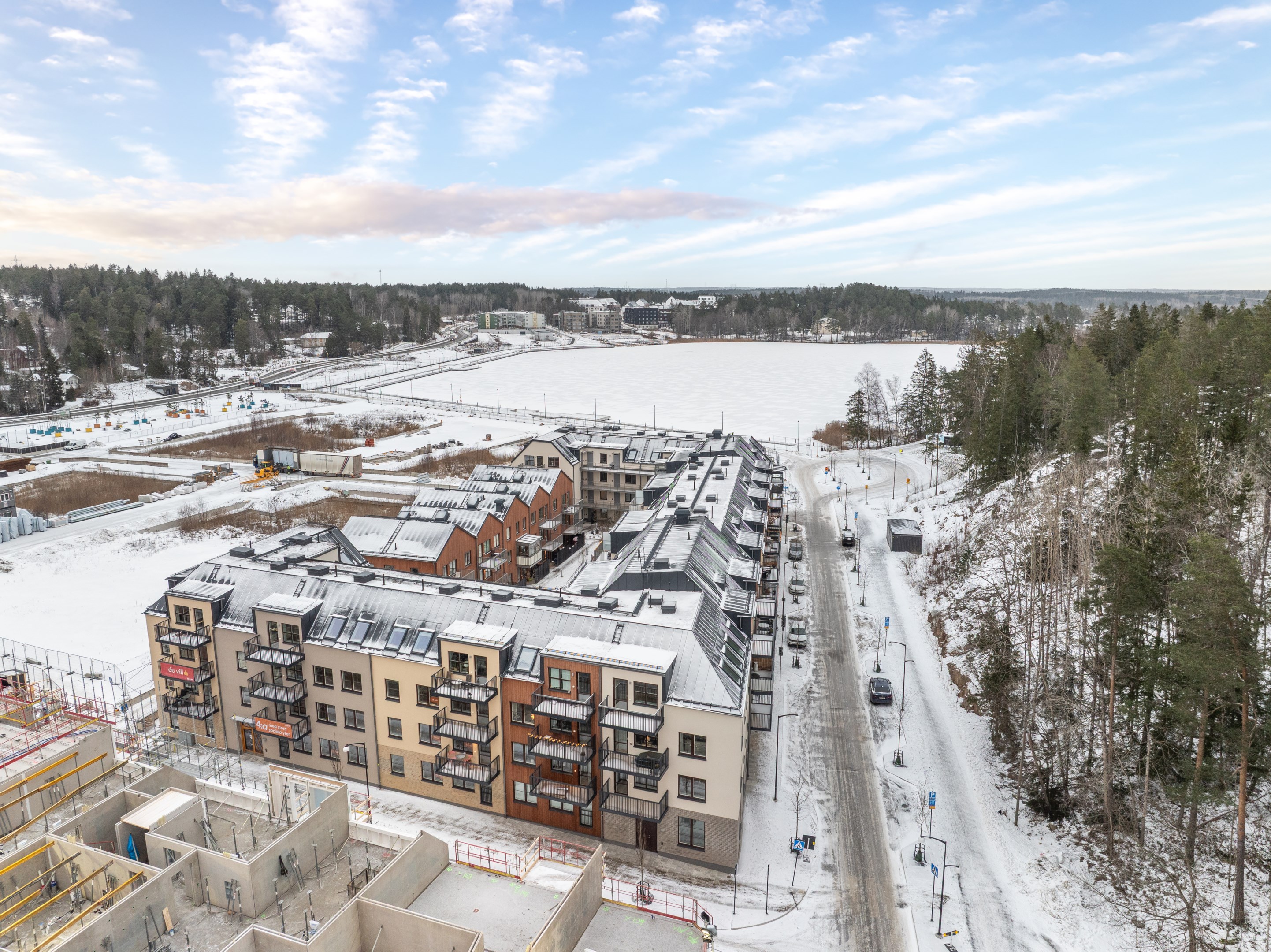 Bostadsbild från Slalomvägen 12, Till salu i Väsjön, Sollentuna