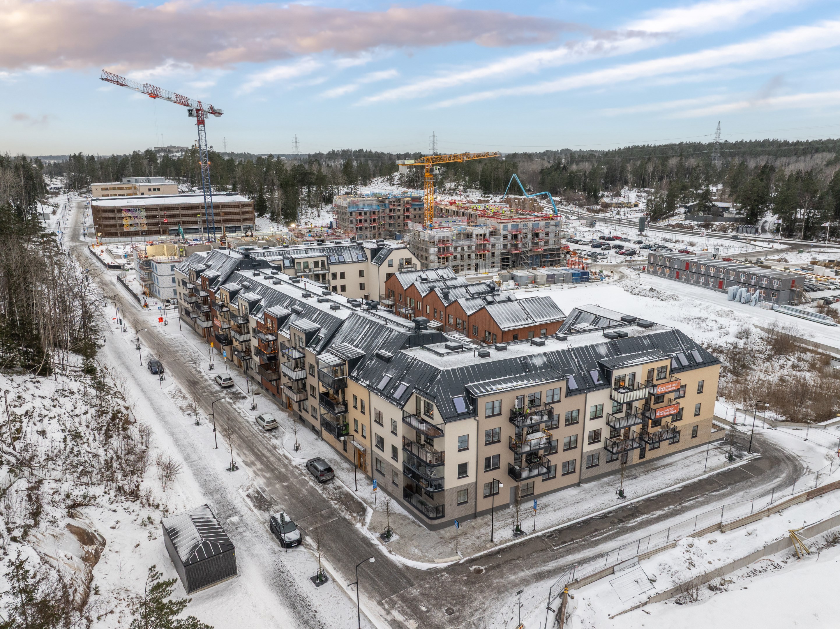 Bostadsbild från Slalomvägen 12, Till salu i Väsjön, Sollentuna