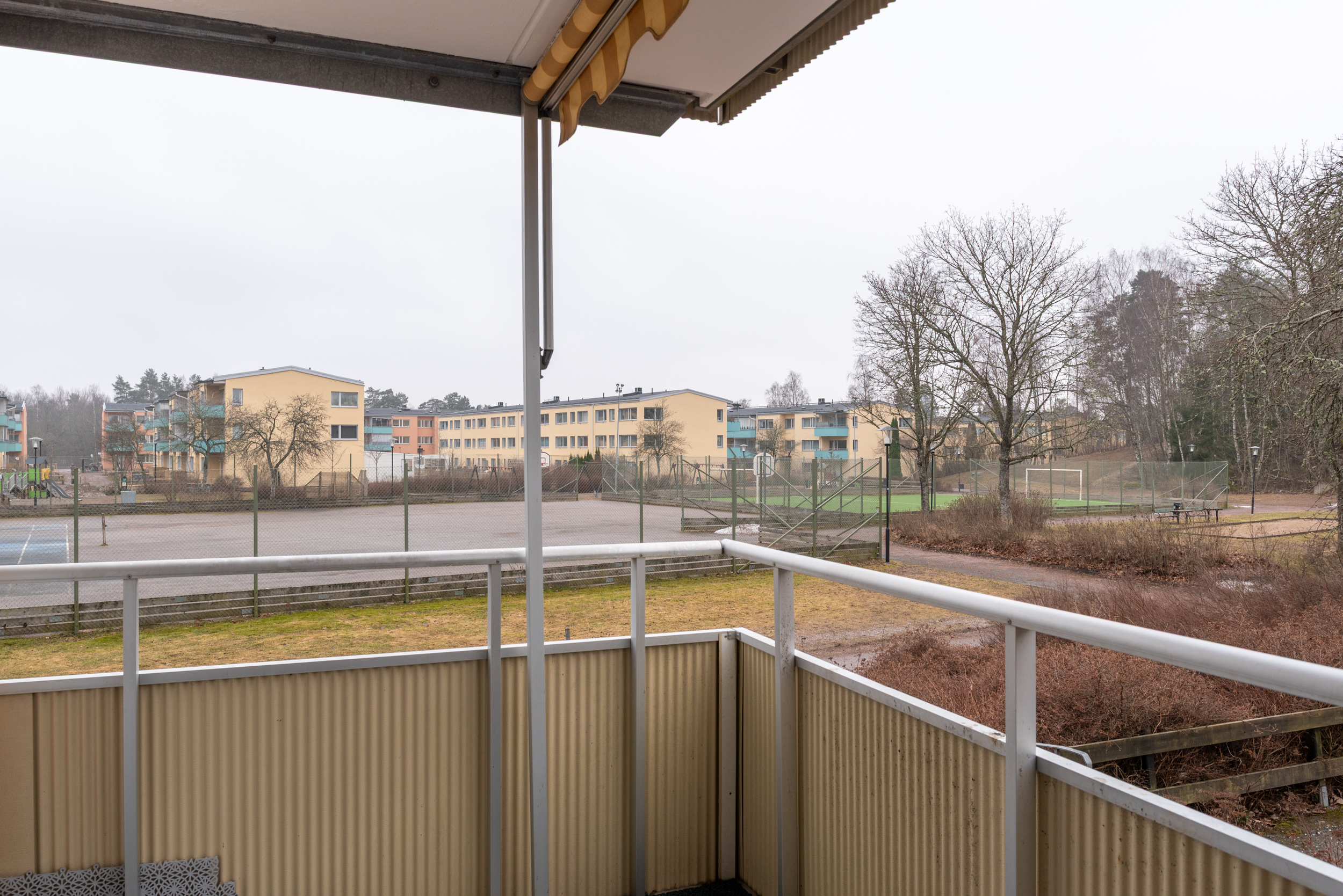 Bostadsbild från Ringduvegatan 107, Till salu i Råby, Västerås