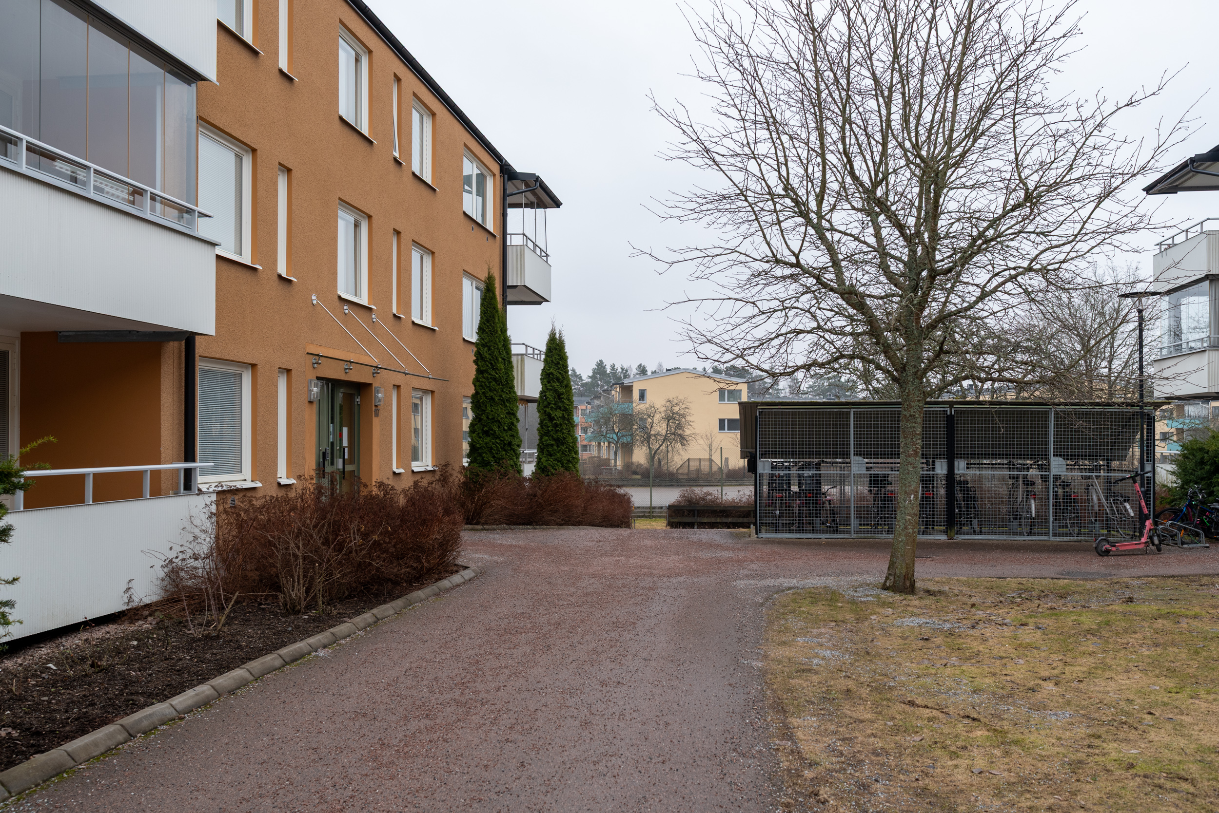 Bostadsbild från Ringduvegatan 107, Till salu i Råby, Västerås